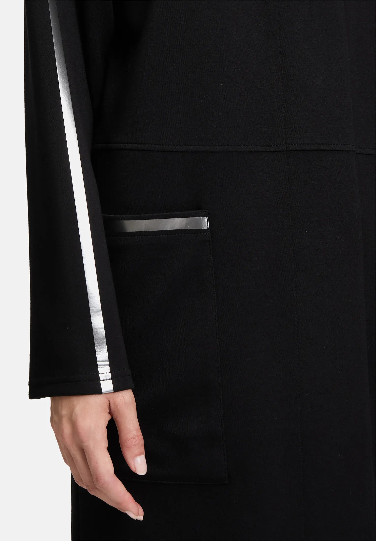 Betty Barclay_Black_Sweat Coat with Stand-Up Collar_7244-1667_9045_07