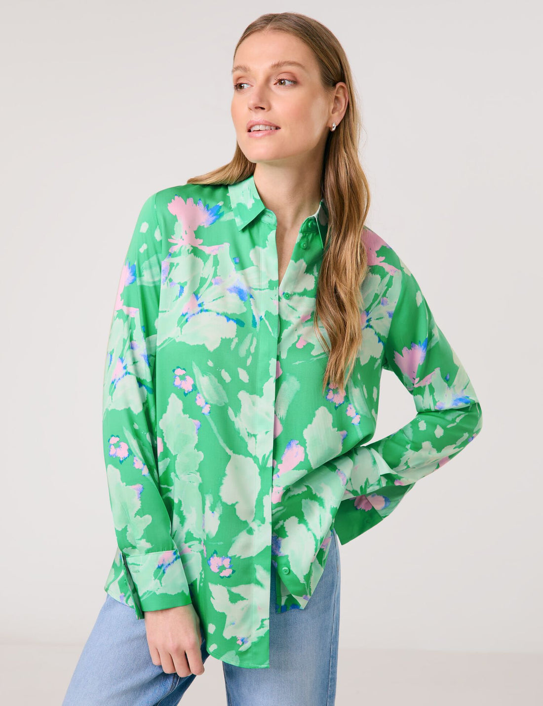 Taifun_Shirt Blouse with a Floral Print_760323-11136_5722_01