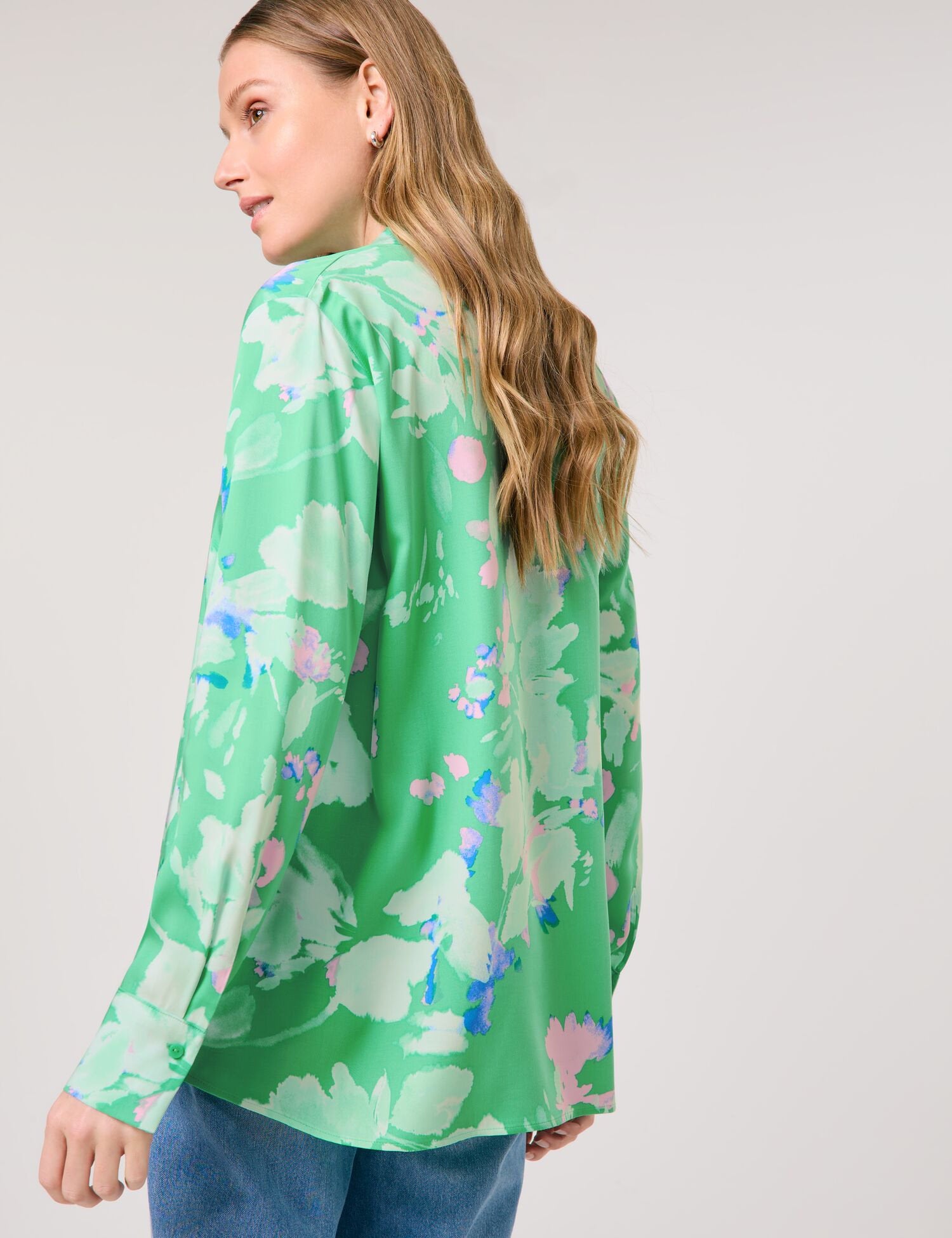 Taifun_Shirt Blouse with a Floral Print_760323-11136_5722_06