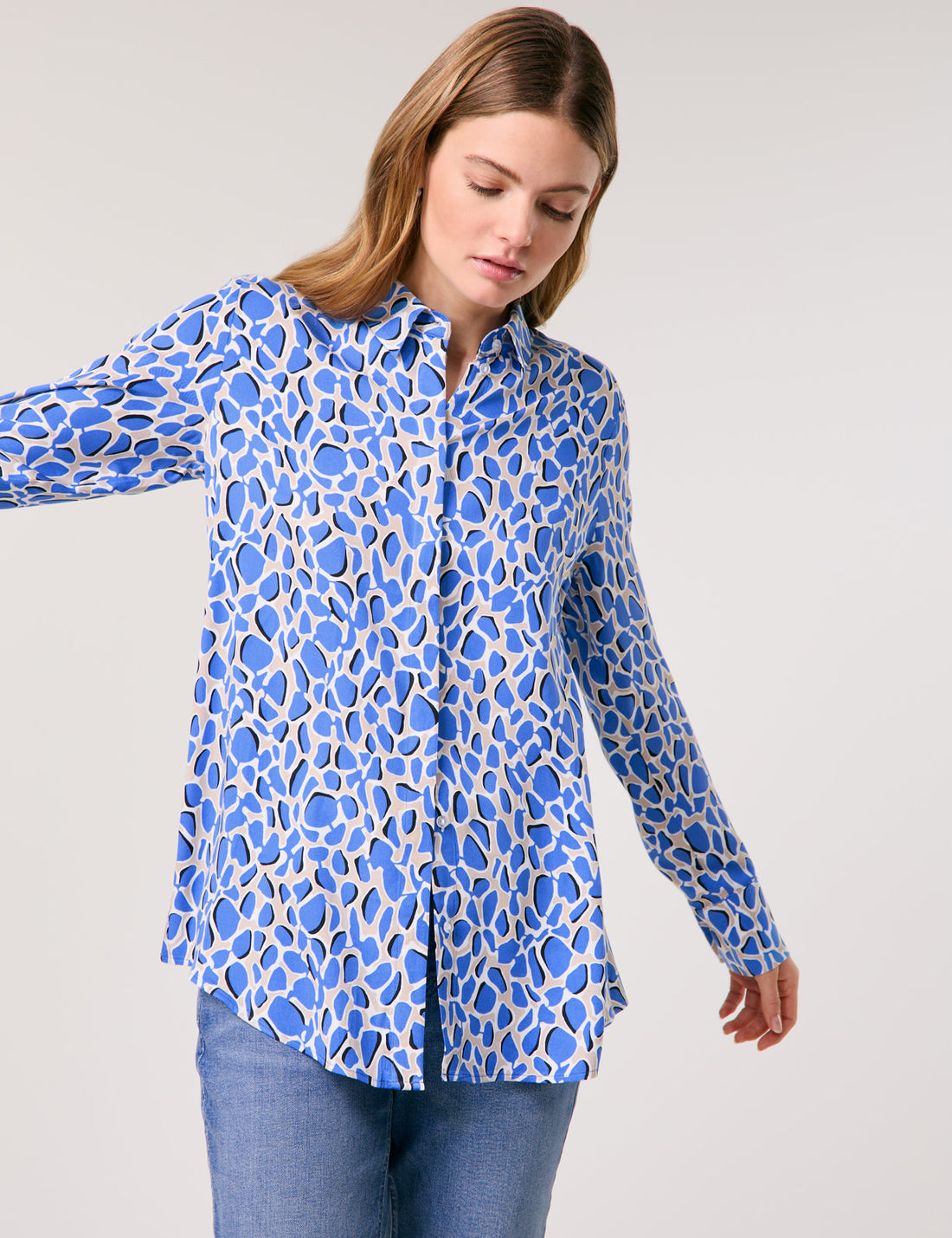 Taifun_Loose-Fitting Blouse with an All-Over Print_760350-11214_8992_01