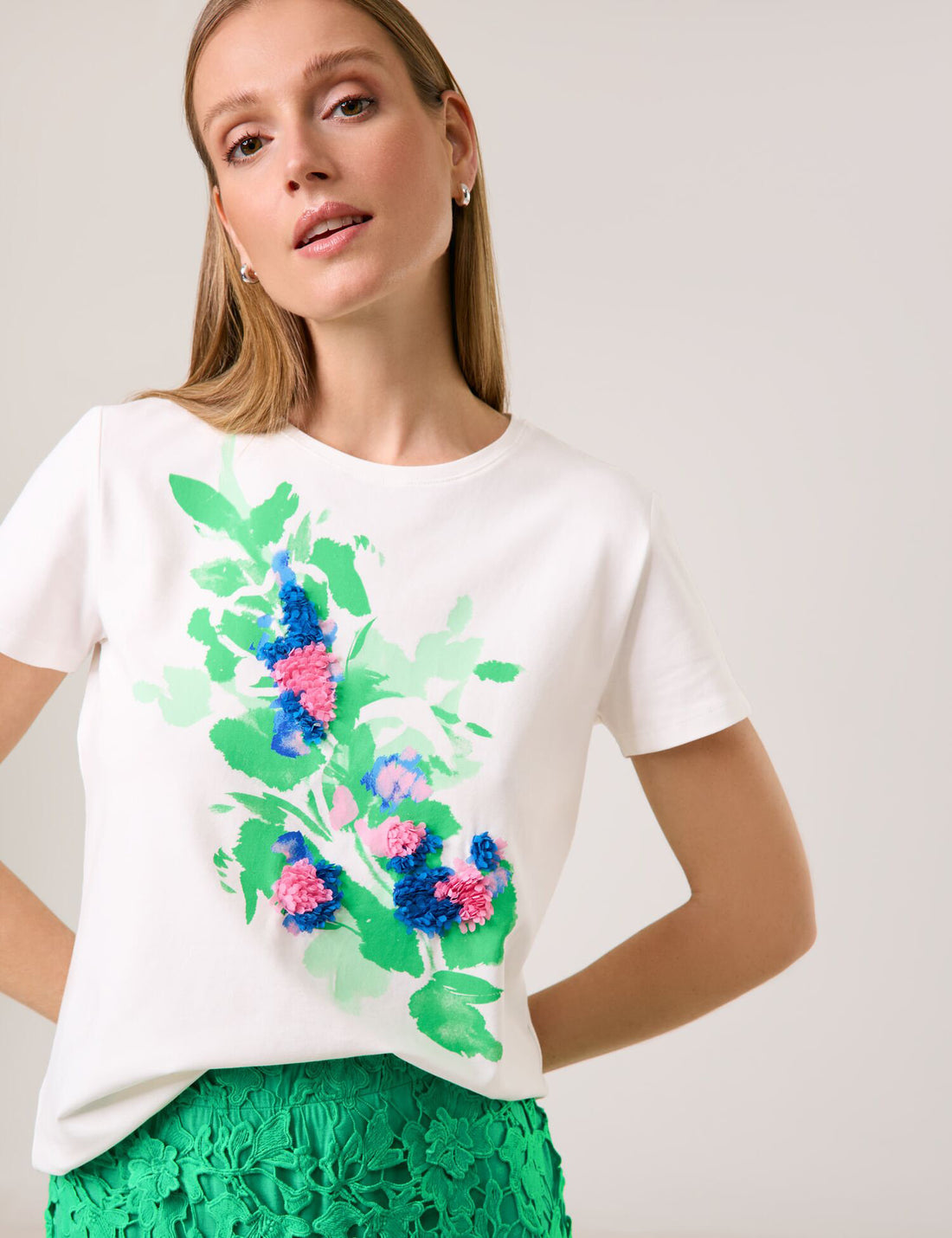 Taifun_T-Shirt with a Floral AppliquŽ_771333-16133_9702_01