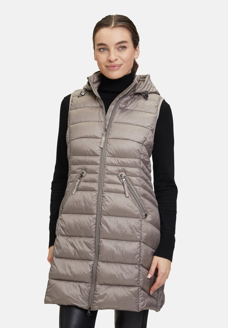 Quilted Vest With Removable Hood_01