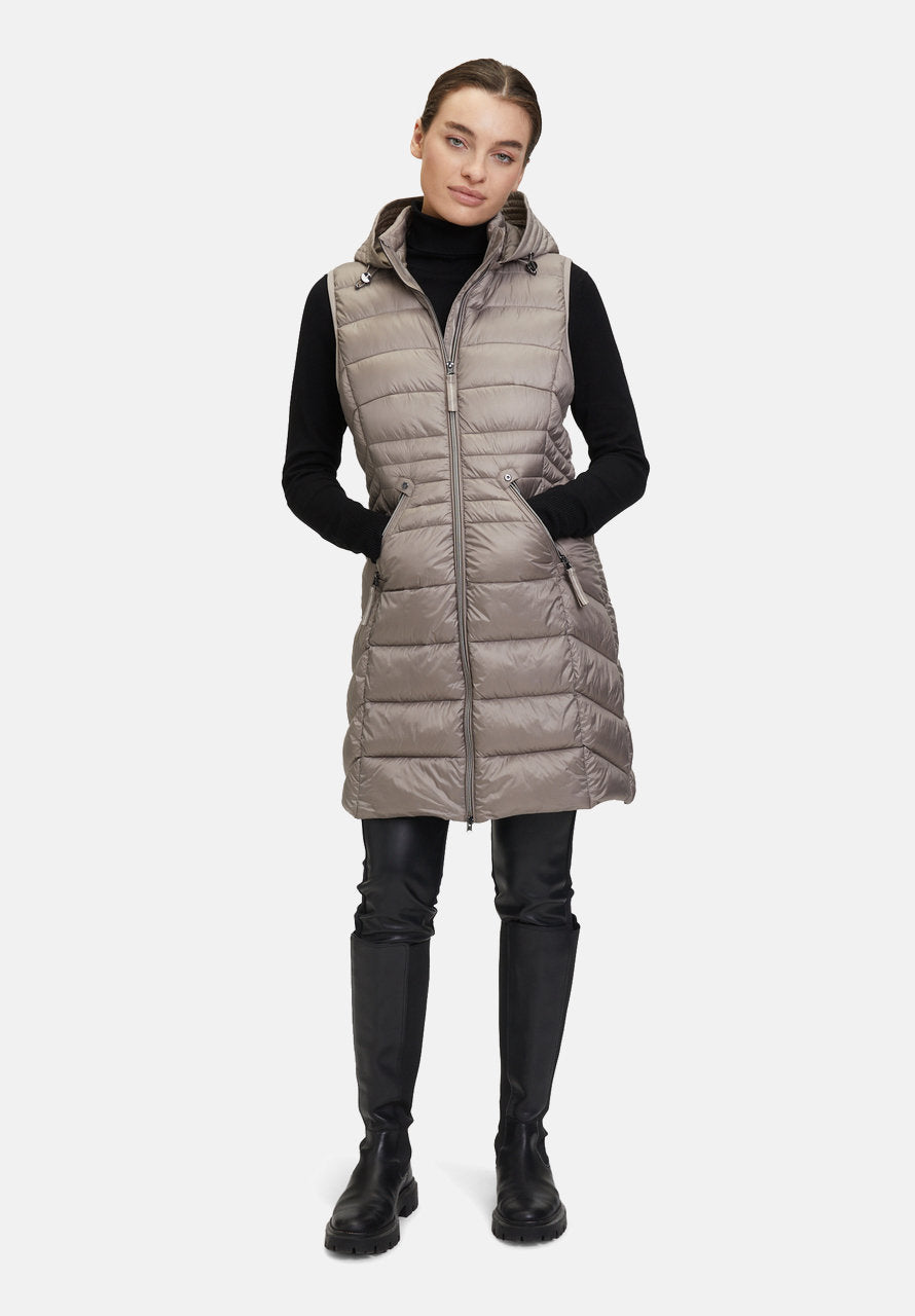 Quilted Vest With Removable Hood_02