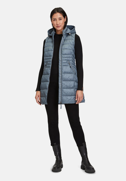 Quilted Vest With Removable Hood_02