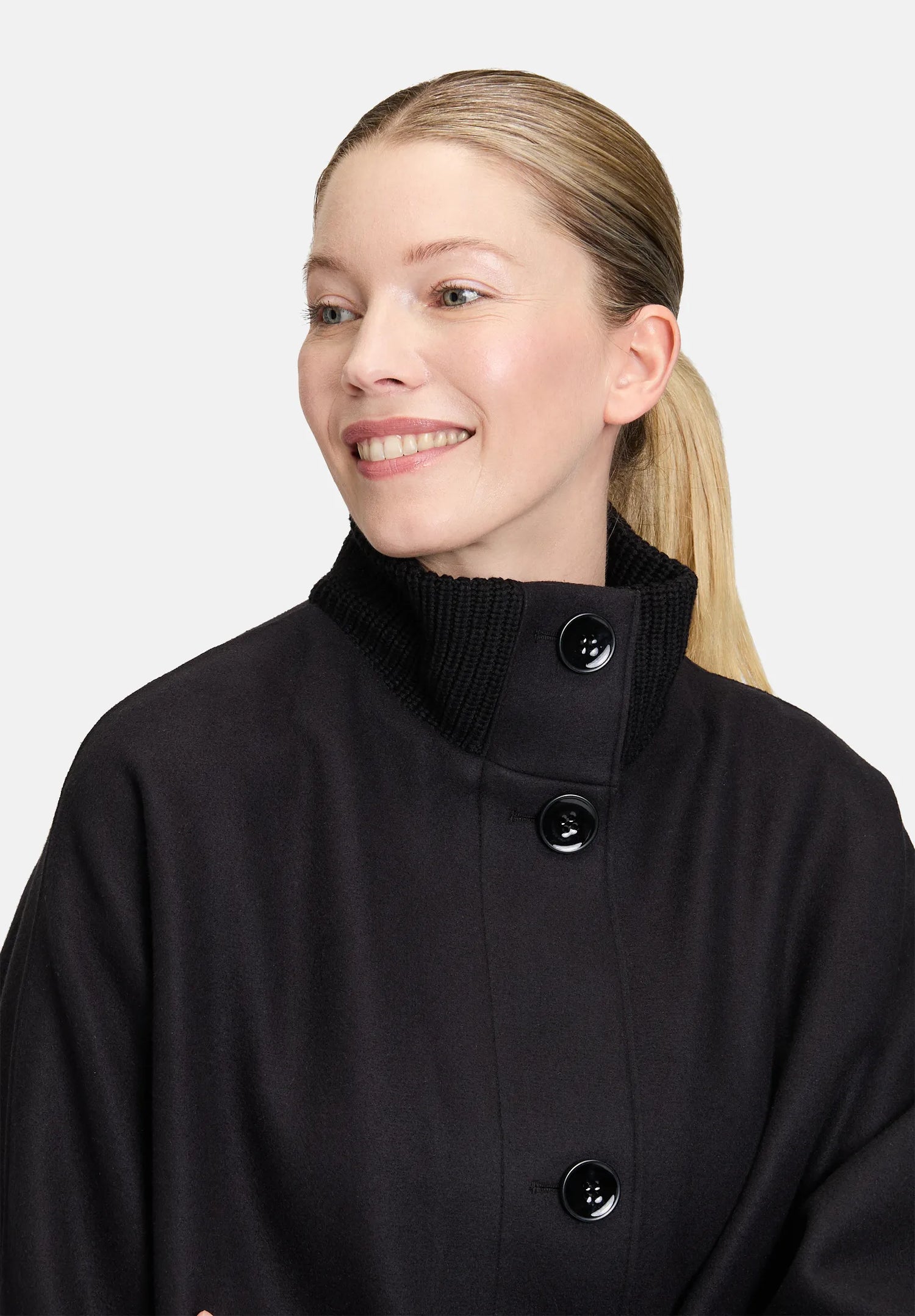 Betty Barclay_Black_Wool Coat with Knitted Details_7977-1531_9045_7