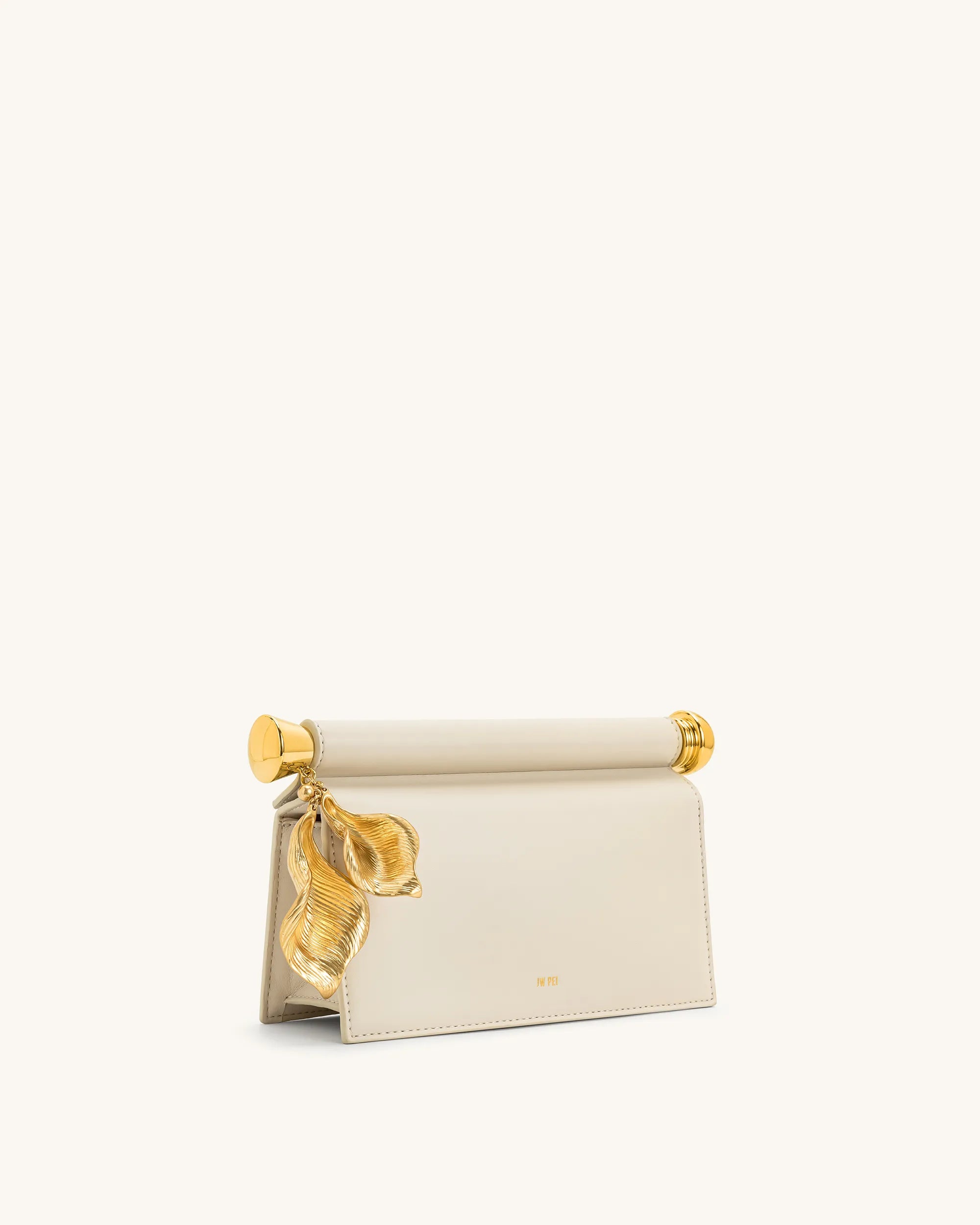 JW PEI_White_Holly Metal Pendant Embellished Clutch_7C52-2_White_04