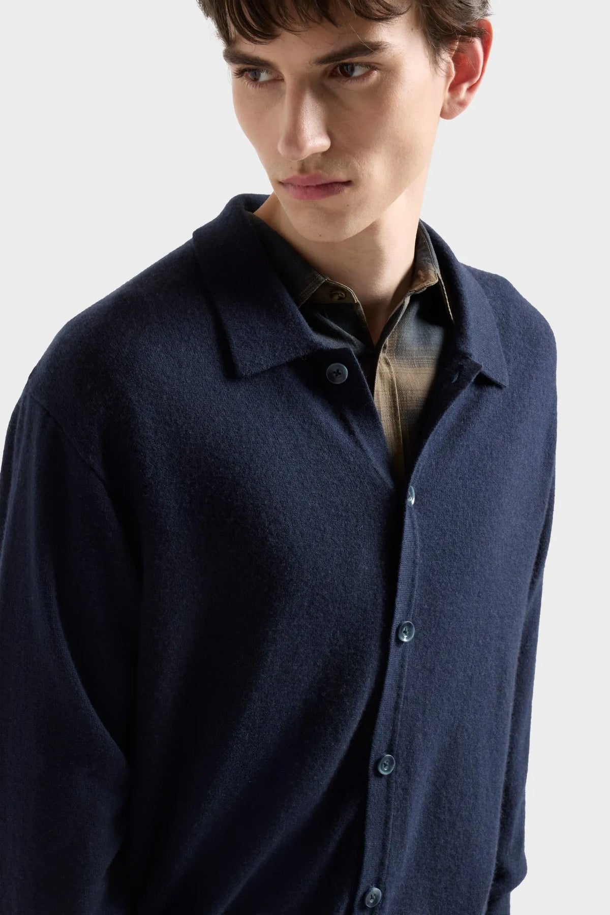 7 For All Mankind Cottage Men Classic Button Up Shirt in Fluid SKU: 7M6T0G91_3PR Image 03