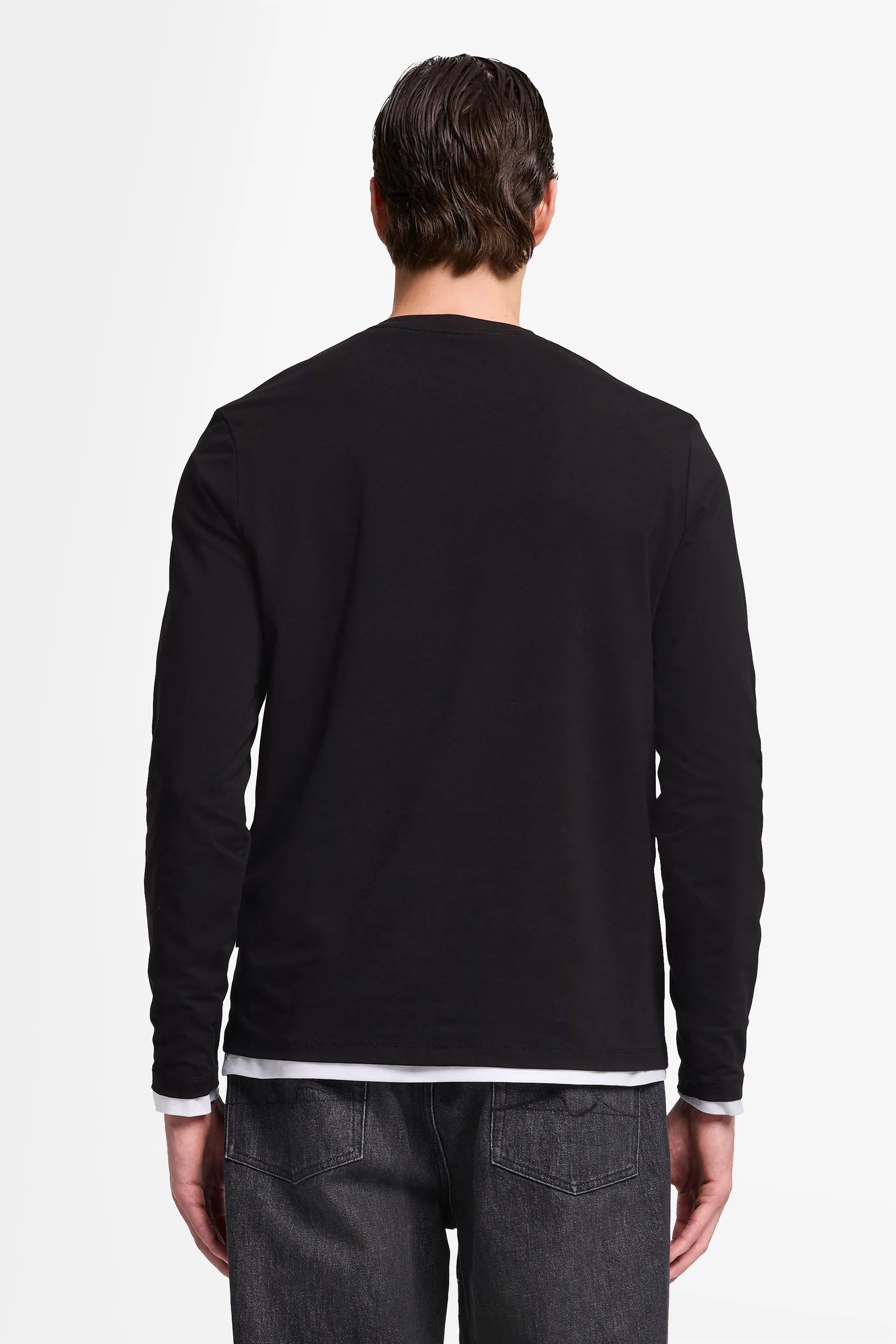 7 For All Mankind_Black_Long Sleeve Tee in Luxe Performance_7MLS1237_BLK_04
