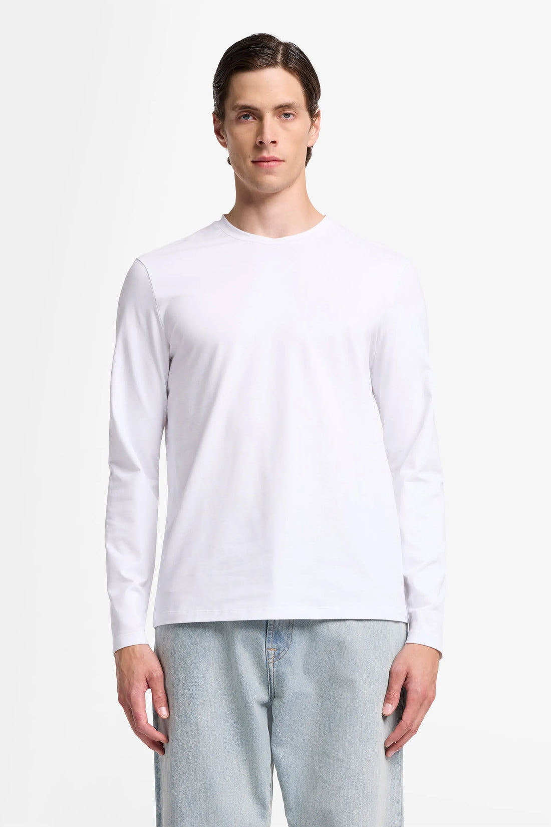 7 For All Mankind_White_Long Sleeve Tee in Luxe Performance_7MLS1237_WHT_01