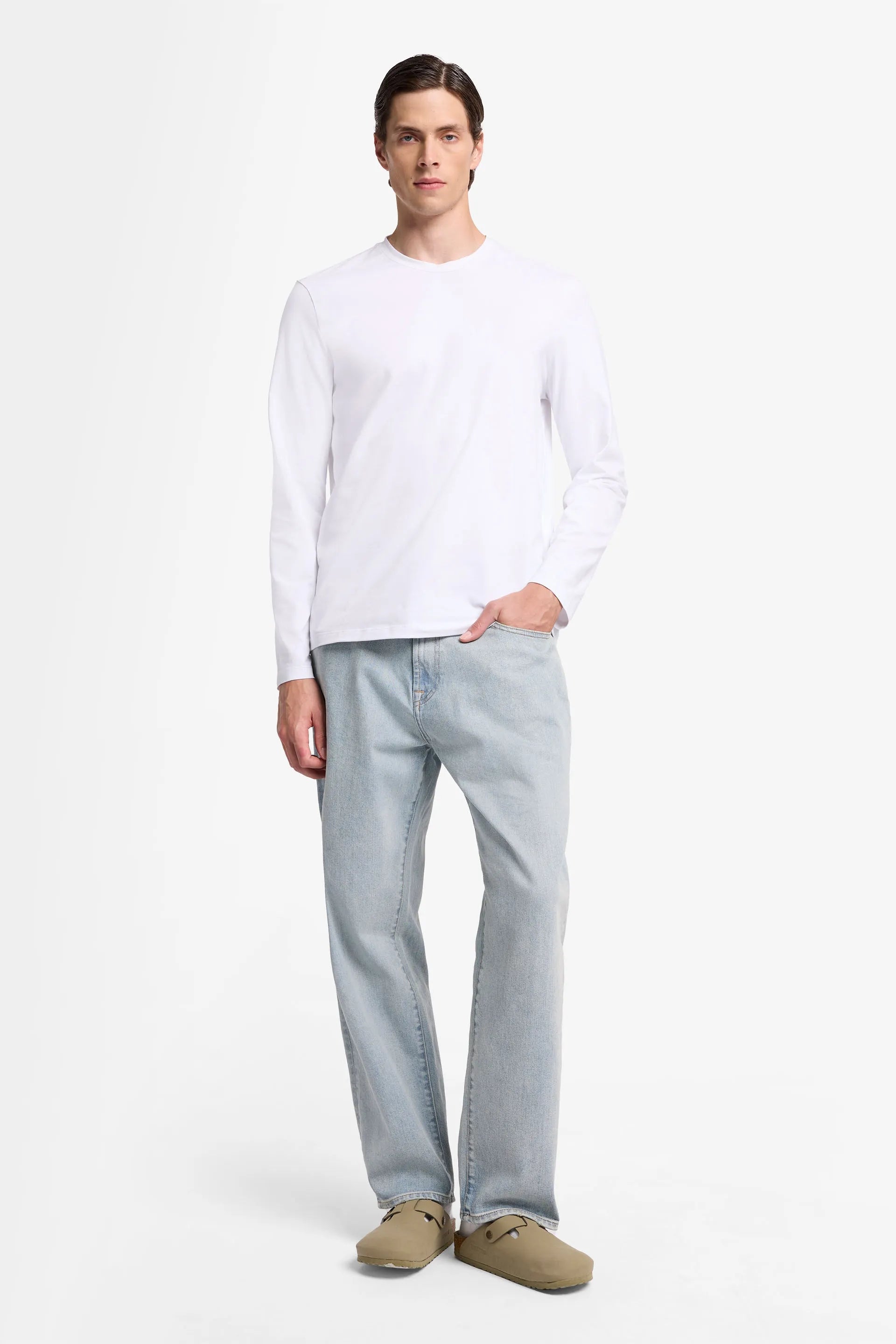 7 For All Mankind_White_Long Sleeve Tee in Luxe Performance_7MLS1237_WHT_02