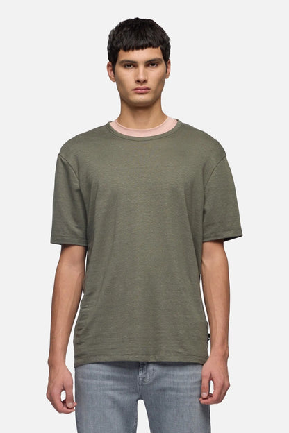 7 For All Mankind Army Men Tee in Linen Blend SKU: 7MM70E99_3FG Image 03