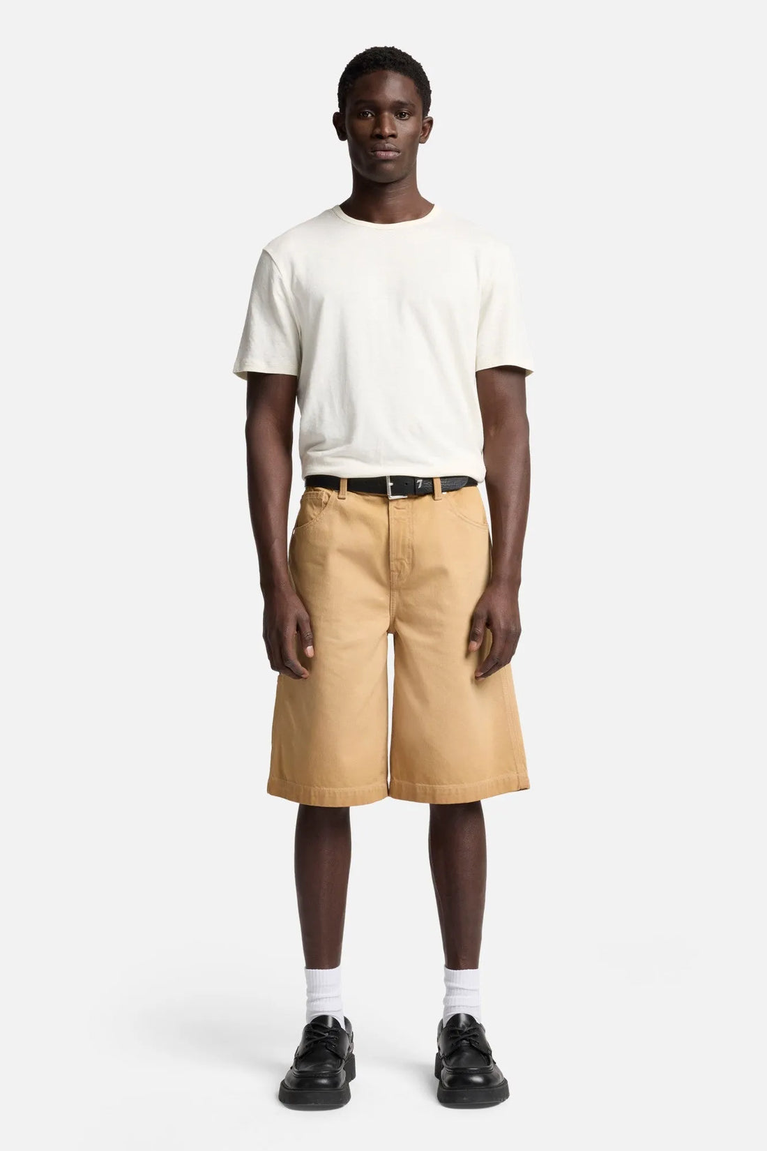 7 For All Mankind White Men Tee in Linen SKU: 7MM70E99_LWE Image 02