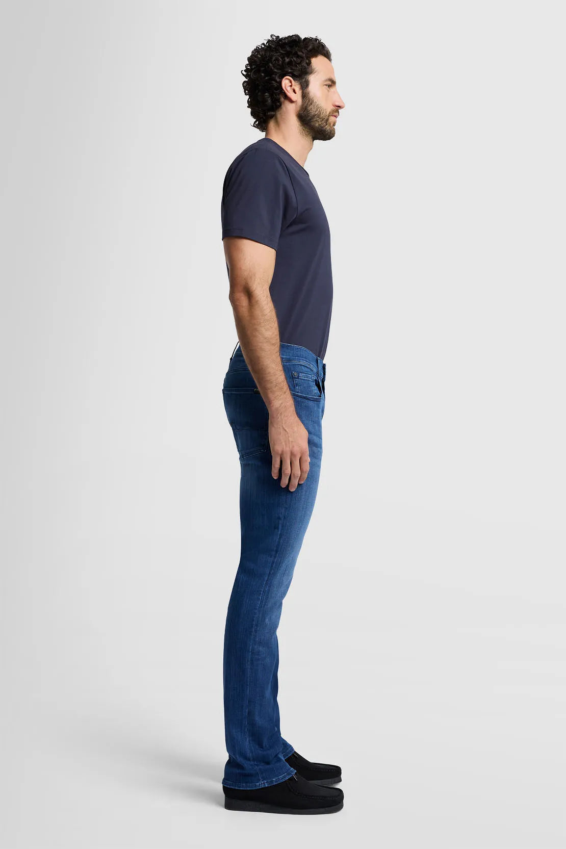 7 For All Mankind_Mid Blue_Standard in Luxe Performance_7T519A23_MID_05