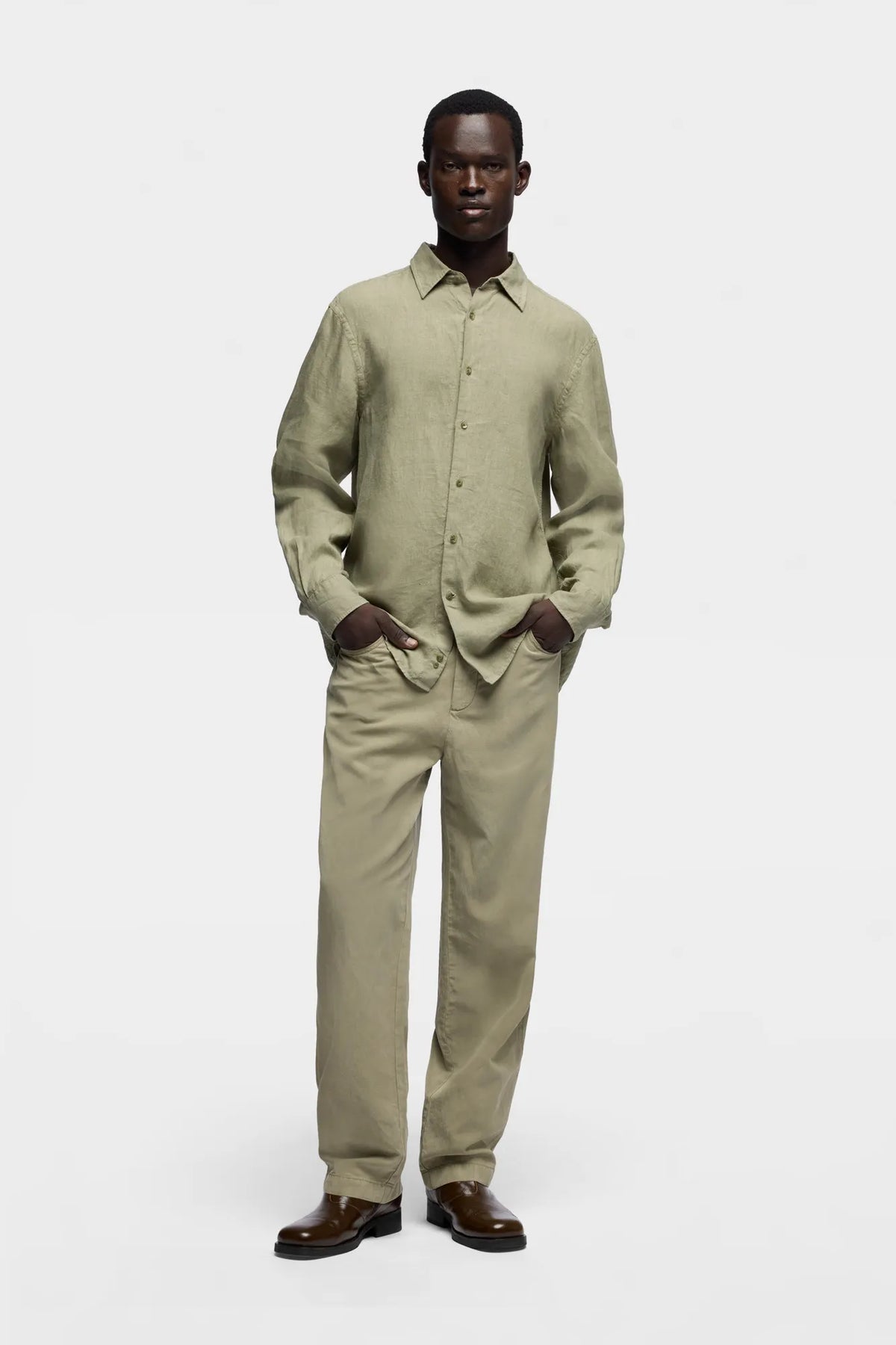 7 For All Mankind Army Men Hybrid Jogger in Linen Blend SKU: 7TBY0E41_ARM Image 01