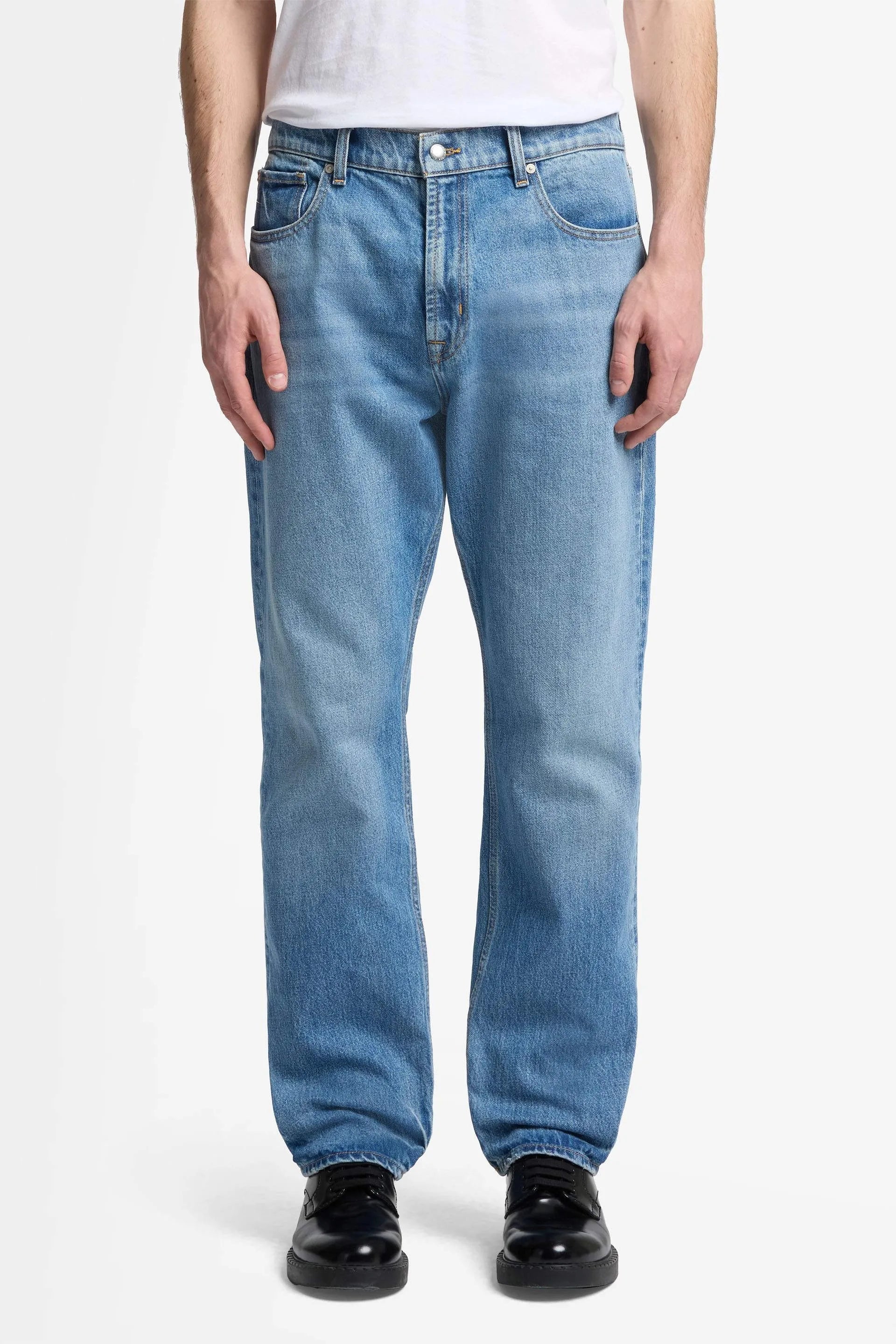 7 For All Mankind_Light Blue_Modern Straight_7TD80E35_1DS_02
