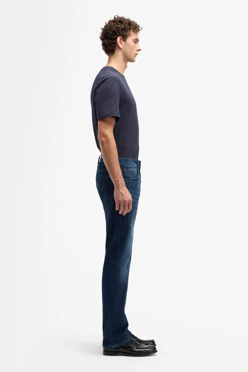 7 For All Mankind_Dark Blue_STANDARD in Luxe Performance_7TE10B80_DKB_05