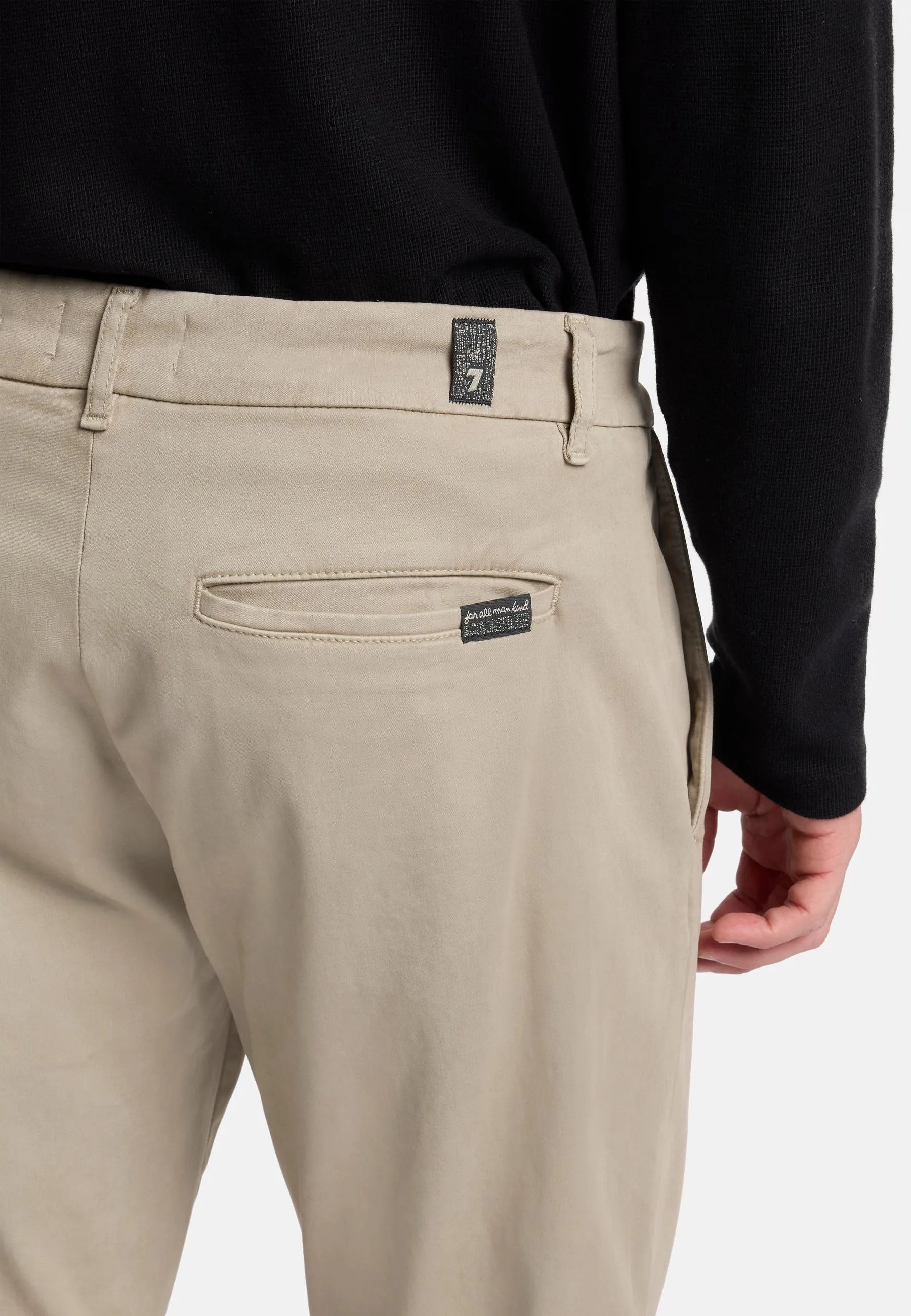 7 For All Mankind_Beige_Straight Chino in Luxe Performance Sateen_7TE30T49_1DY_03