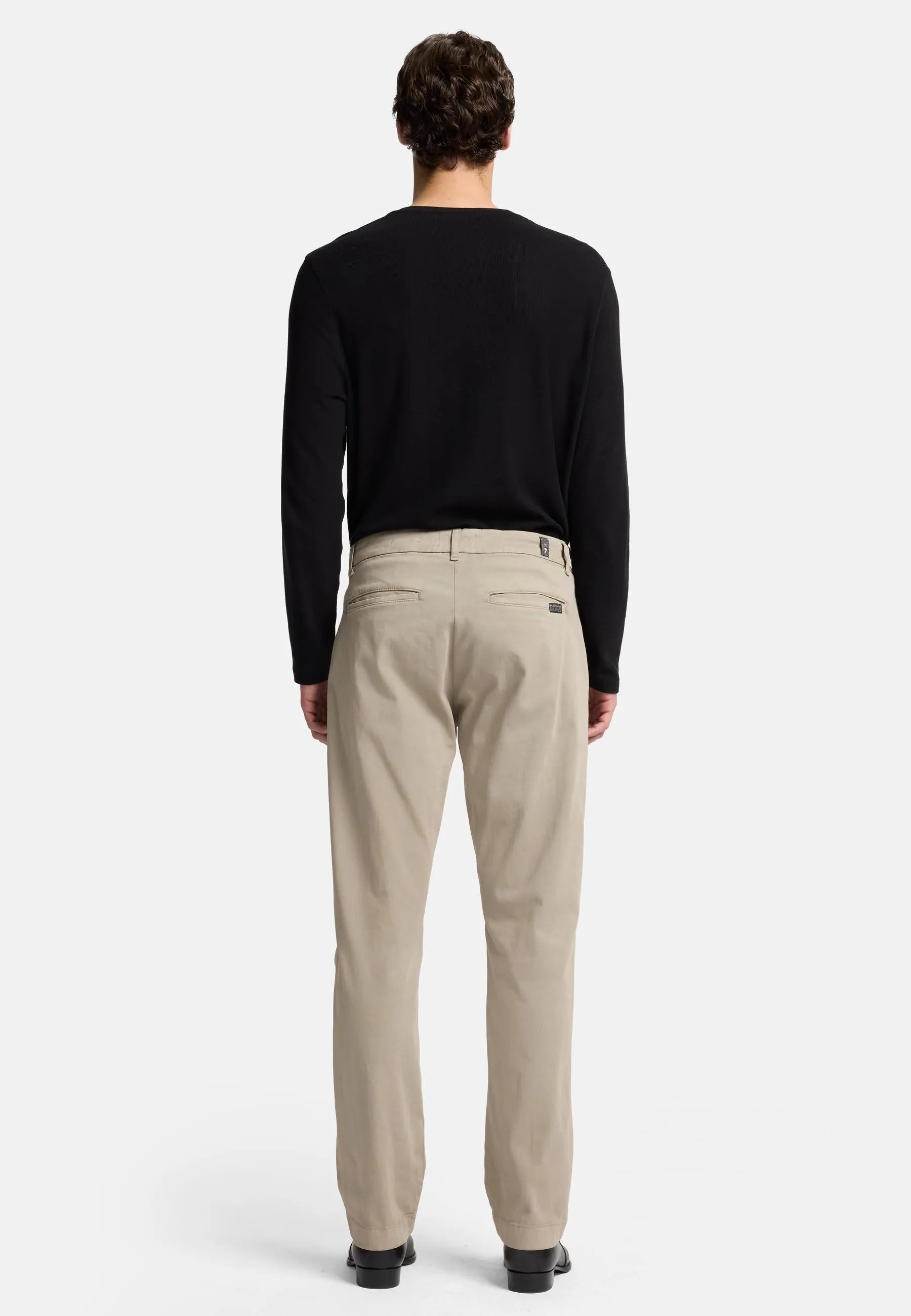 7 For All Mankind_Beige_Straight Chino in Luxe Performance Sateen_7TE30T49_1DY_04