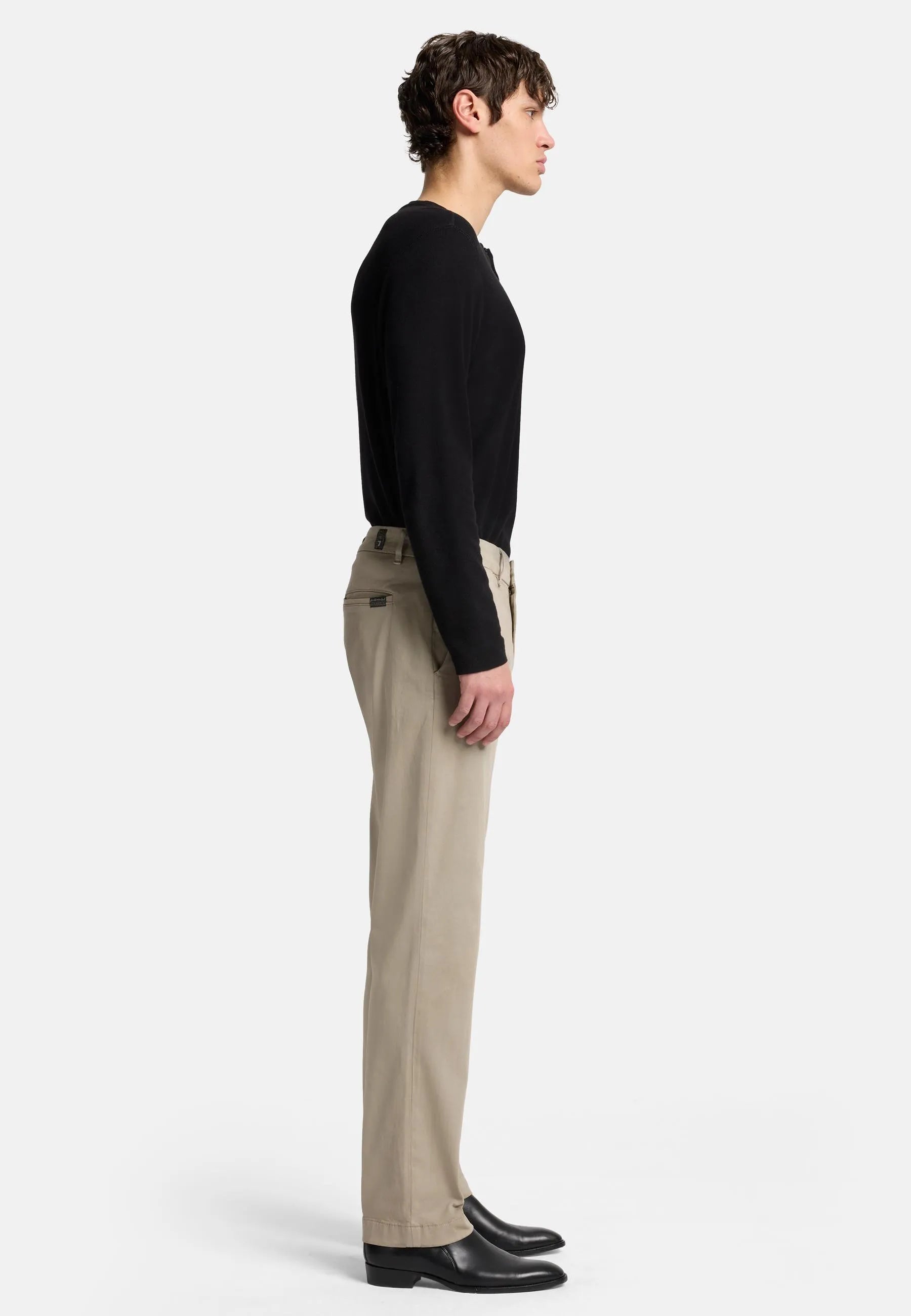 7 For All Mankind_Beige_Straight Chino in Luxe Performance Sateen_7TE30T49_1DY_05