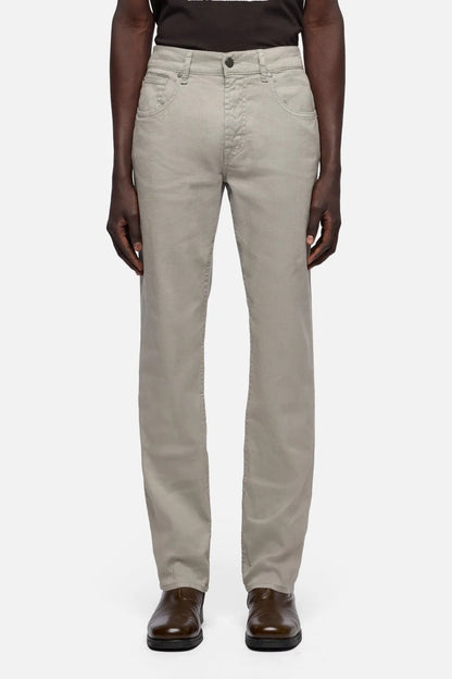 7 For All Mankind Iron Men The Straight in Denim Linen SKU: 7TE70G06_3BC Image 03