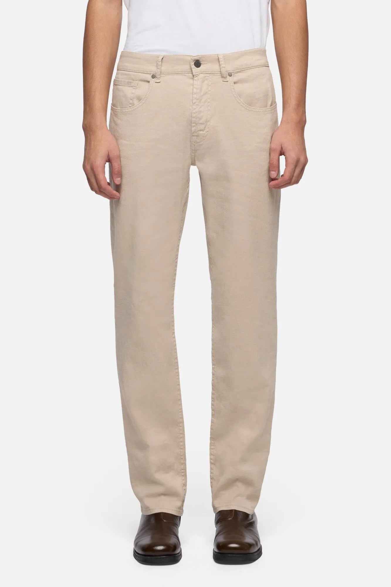 7 For All Mankind Oat Men The Straight in Denim Linen SKU: 7TE70G06_3BK Image 03