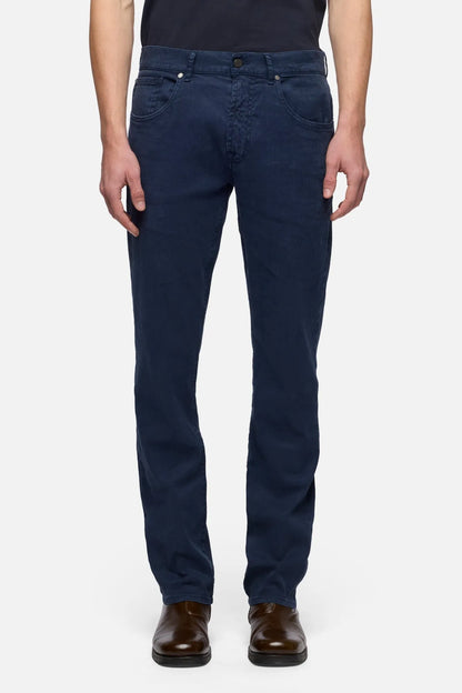 7 For All Mankind Ocean Men The Straight in Denim Linen SKU: 7TE70G06_3BL Image 03