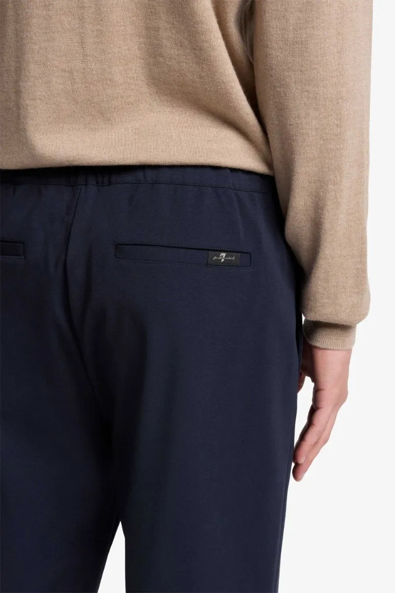 7 For All Mankind_Blue_HYBRID PANT in Luxe Performance Knit_7TH40E23_1LT_03