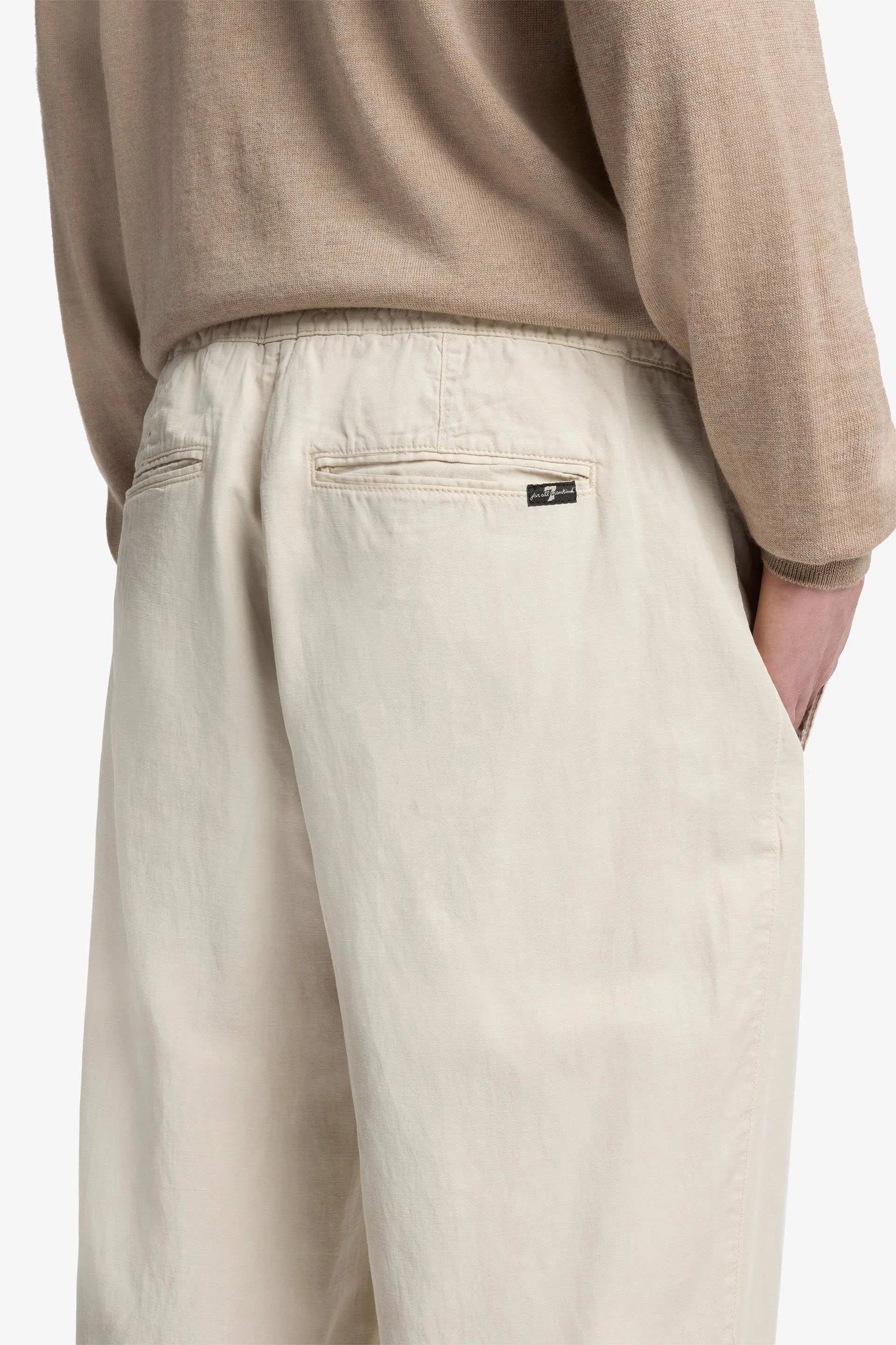 7 For All Mankind_White_Jogger Pant in Cotton Tencel_7TI50E41_BON_03