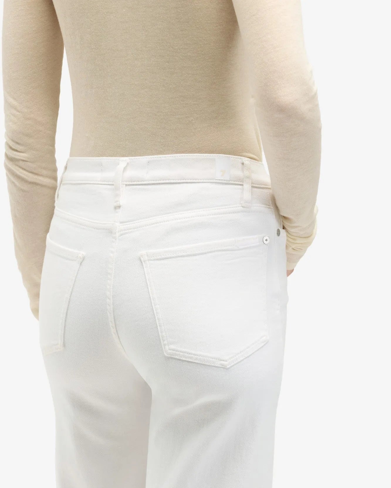 7 For All Mankind_White_Luxe Vintage Ultra High Rise Cropped Jo_7U498549_SL6_03