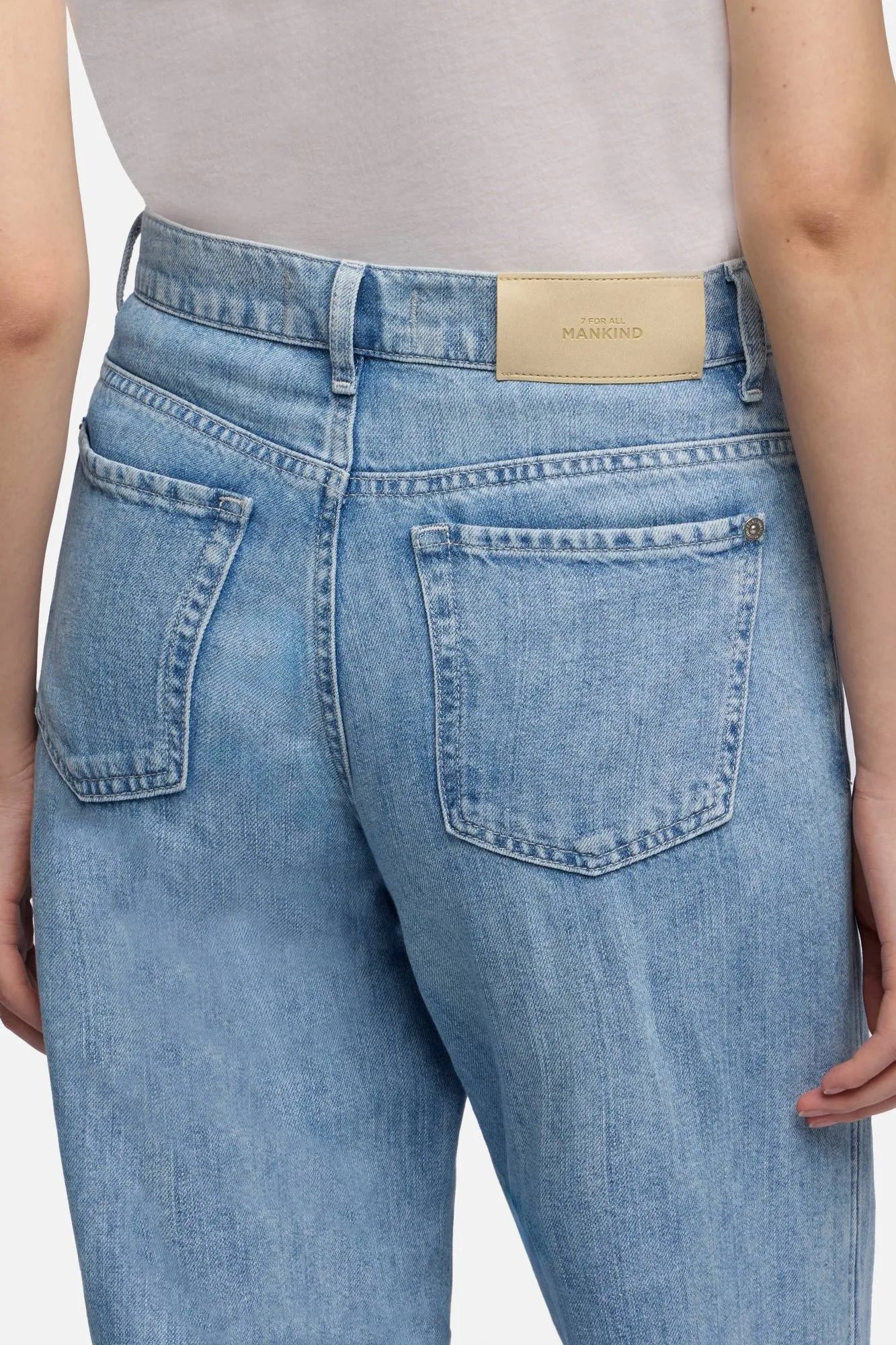 7 For All Mankind Iris Women Stovepipe Straight in Indigo Linen SKU: 7U4N0U03_IRI Image 04