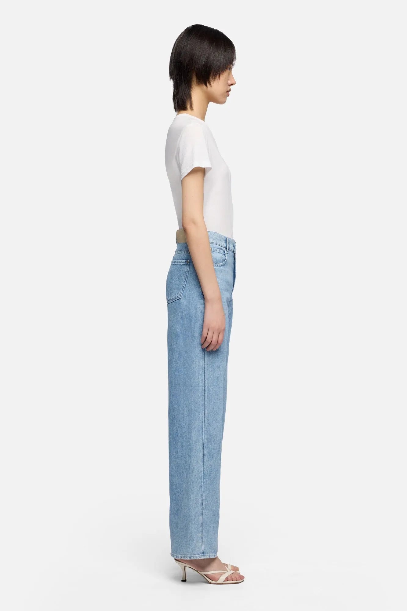7 For All Mankind Iris Women Stovepipe Straight in Indigo Linen SKU: 7U4N0U03_IRI Image 06