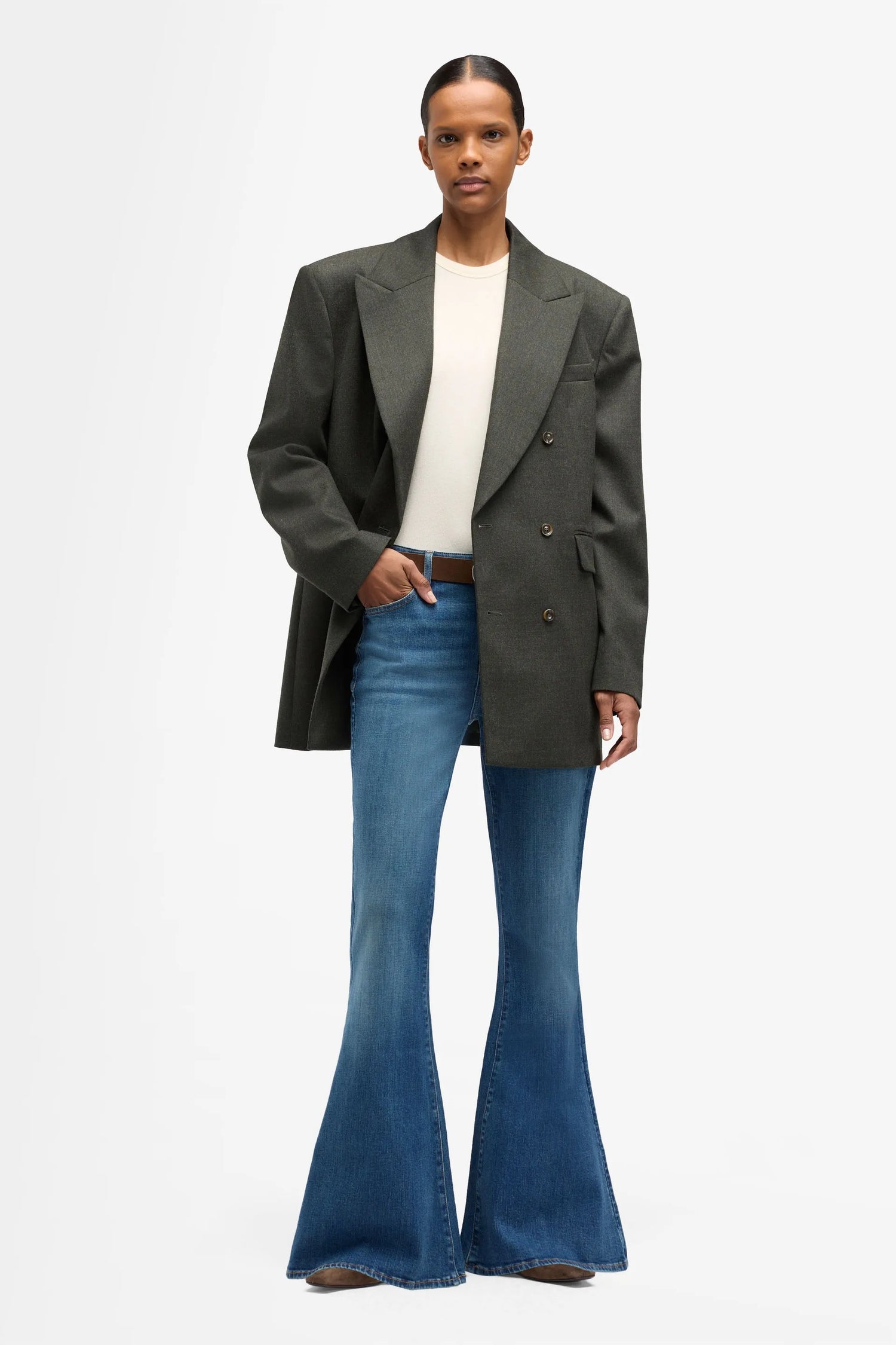 7 For All Mankind_Mid Blue_THE BELL in Slim Illusion_7U4W0C12_1ZT_01