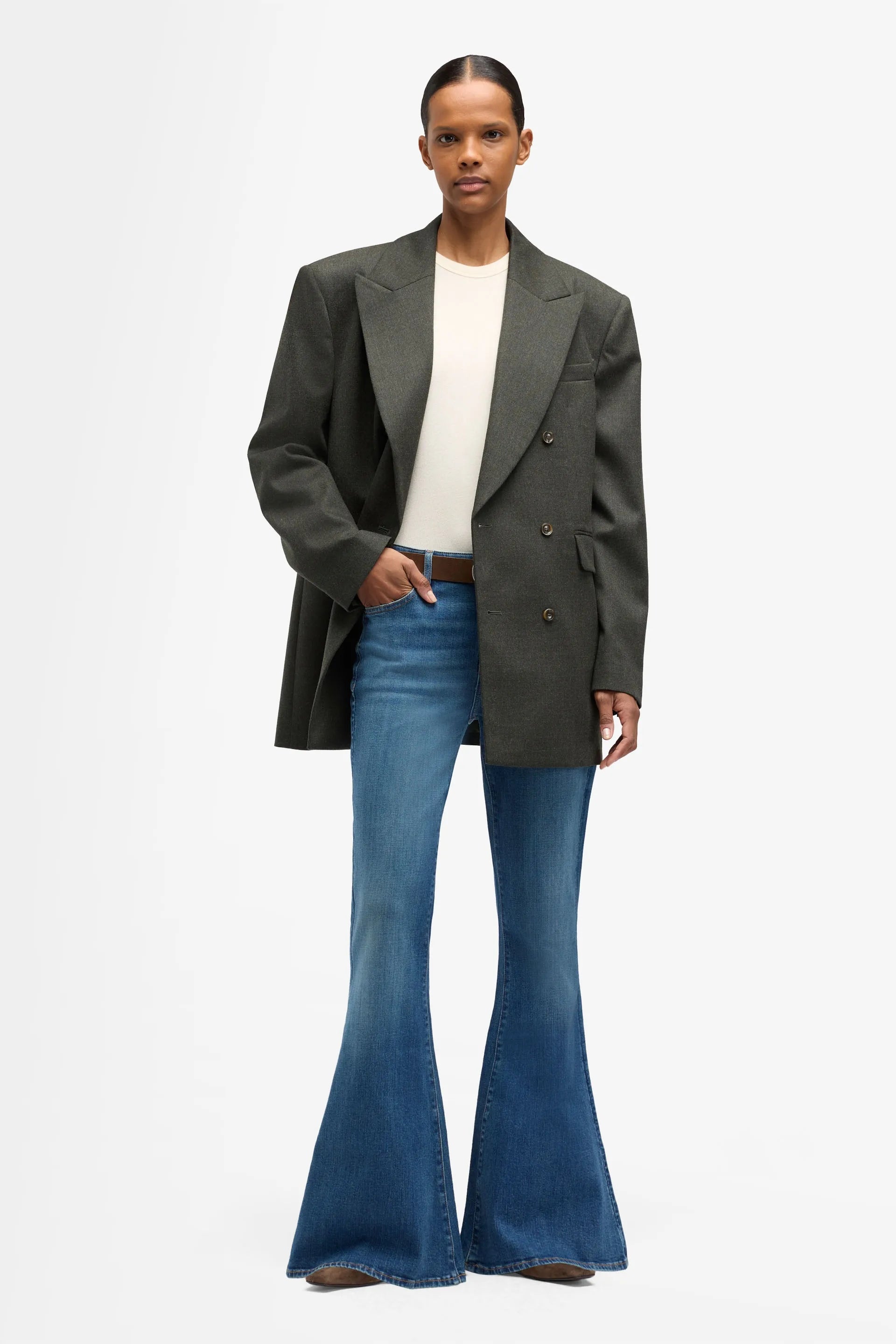 7 For All Mankind_Mid Blue_THE BELL in Slim Illusion_7U4W0C12_1ZT_01