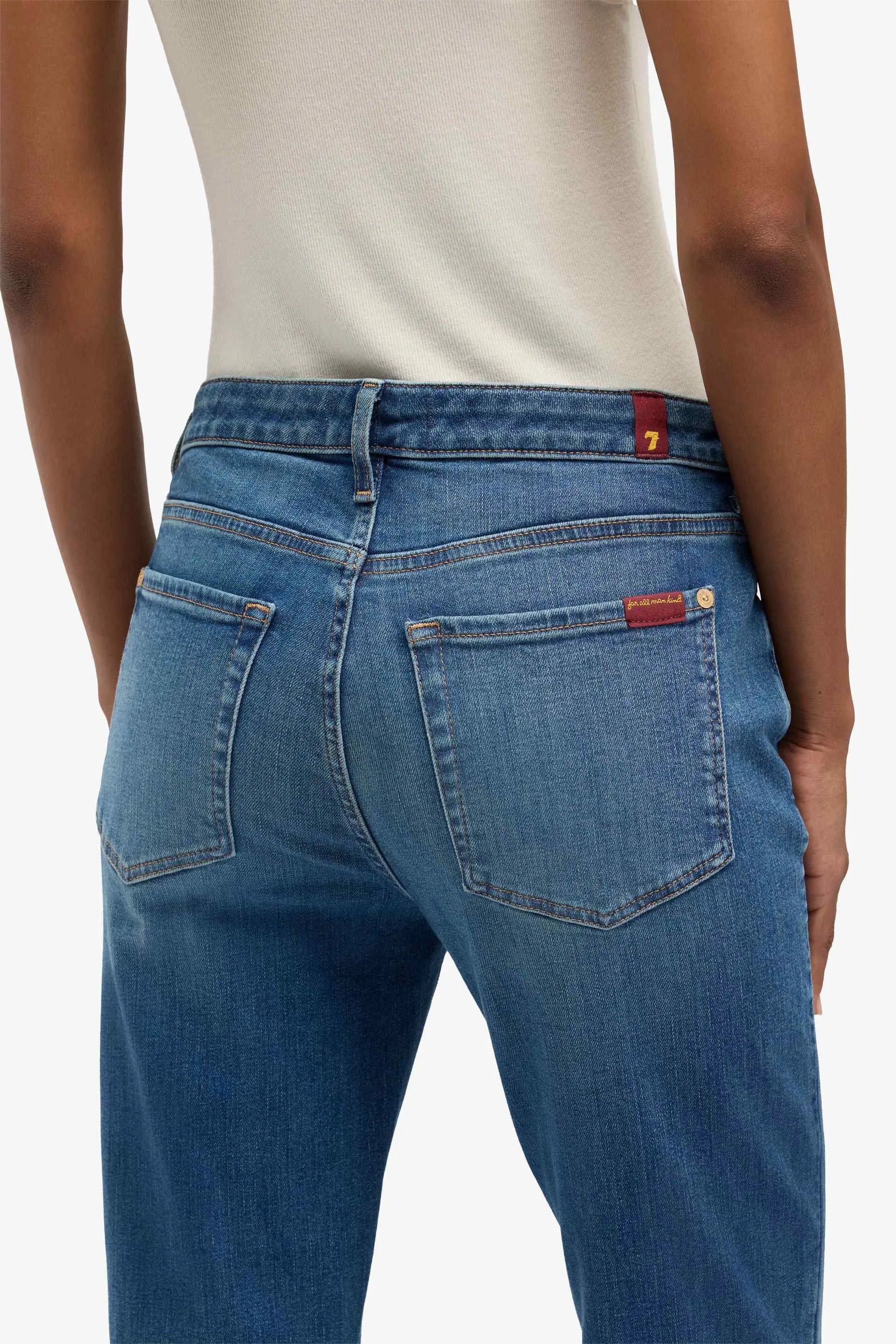 7 For All Mankind_Mid Blue_THE BELL in Slim Illusion_7U4W0C12_1ZT_03