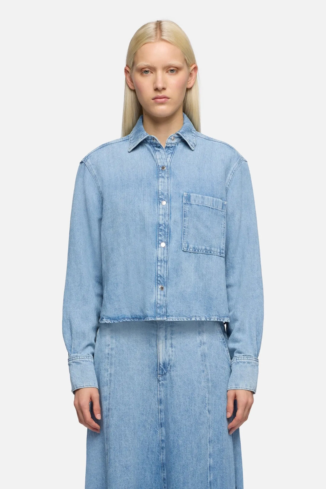 7 For All Mankind Iris Women Ivy Shirt in Indigo Linen SKU: 7U7J0U03_IRI Image 03