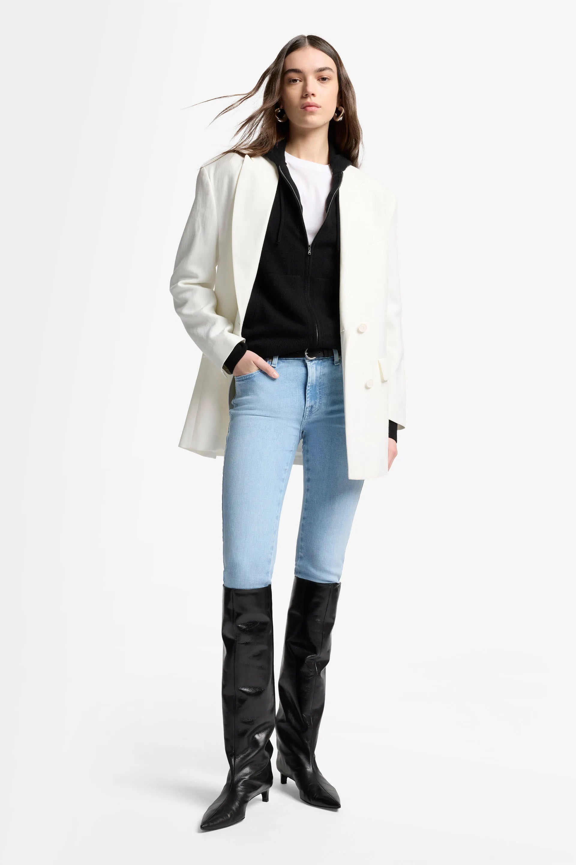 7 For All Mankind_Light Blue_Kimmie Straight in Slim Illusion_7UC10C12_1BU_06