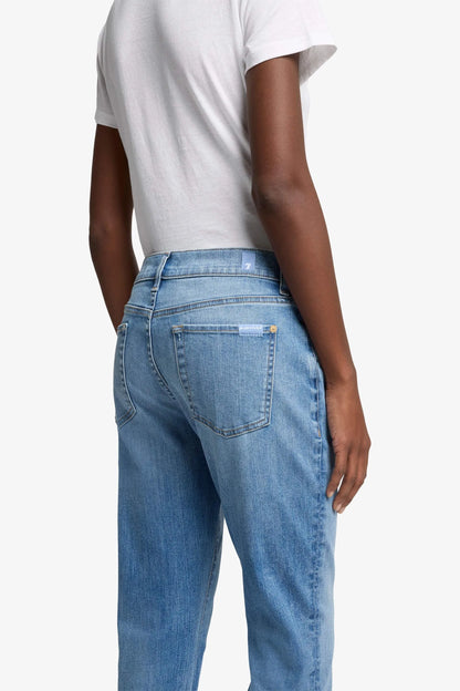 7 For All Mankind_Light Blue_Relaxed Skinny in Slim Illusion_7UC3044A_1BV_03