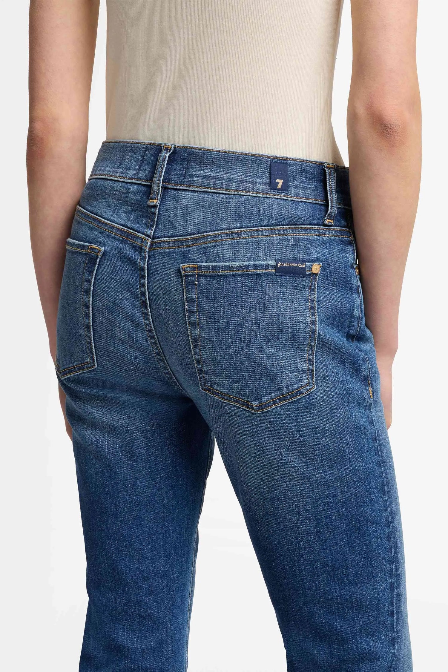 7 For All Mankind_Mid Blue_Relaxed Skinny in Slim Illusion_7UC3044A_1BW_03