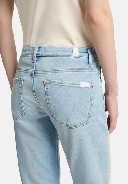 7 For All Mankind_Light Blue_Luxe Vintage Calie Straight Ankle_7UD00120_1A0_03