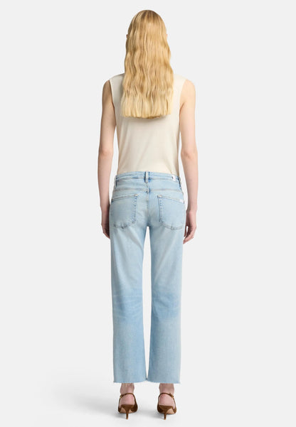 7 For All Mankind_Light Blue_Luxe Vintage Calie Straight Ankle_7UD00120_1A0_04