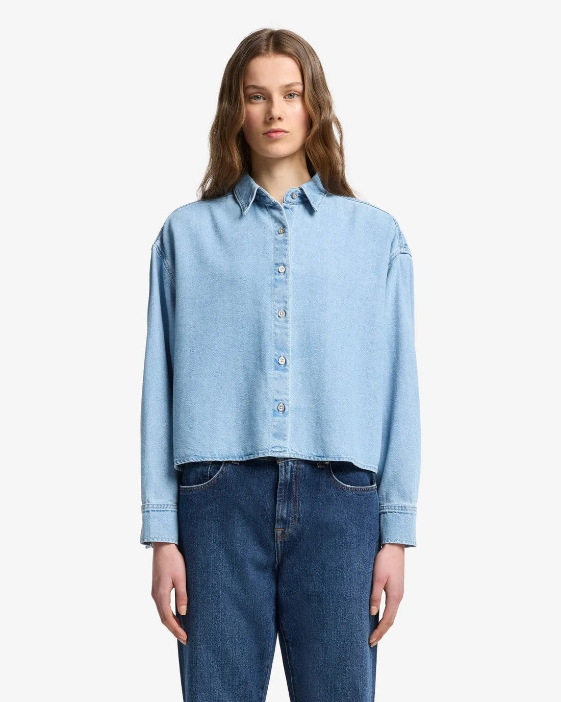 7 For All Mankind_Mid Blue_Weightless Denim Nina Cropped Shirt_7UL10E38_1BA_01