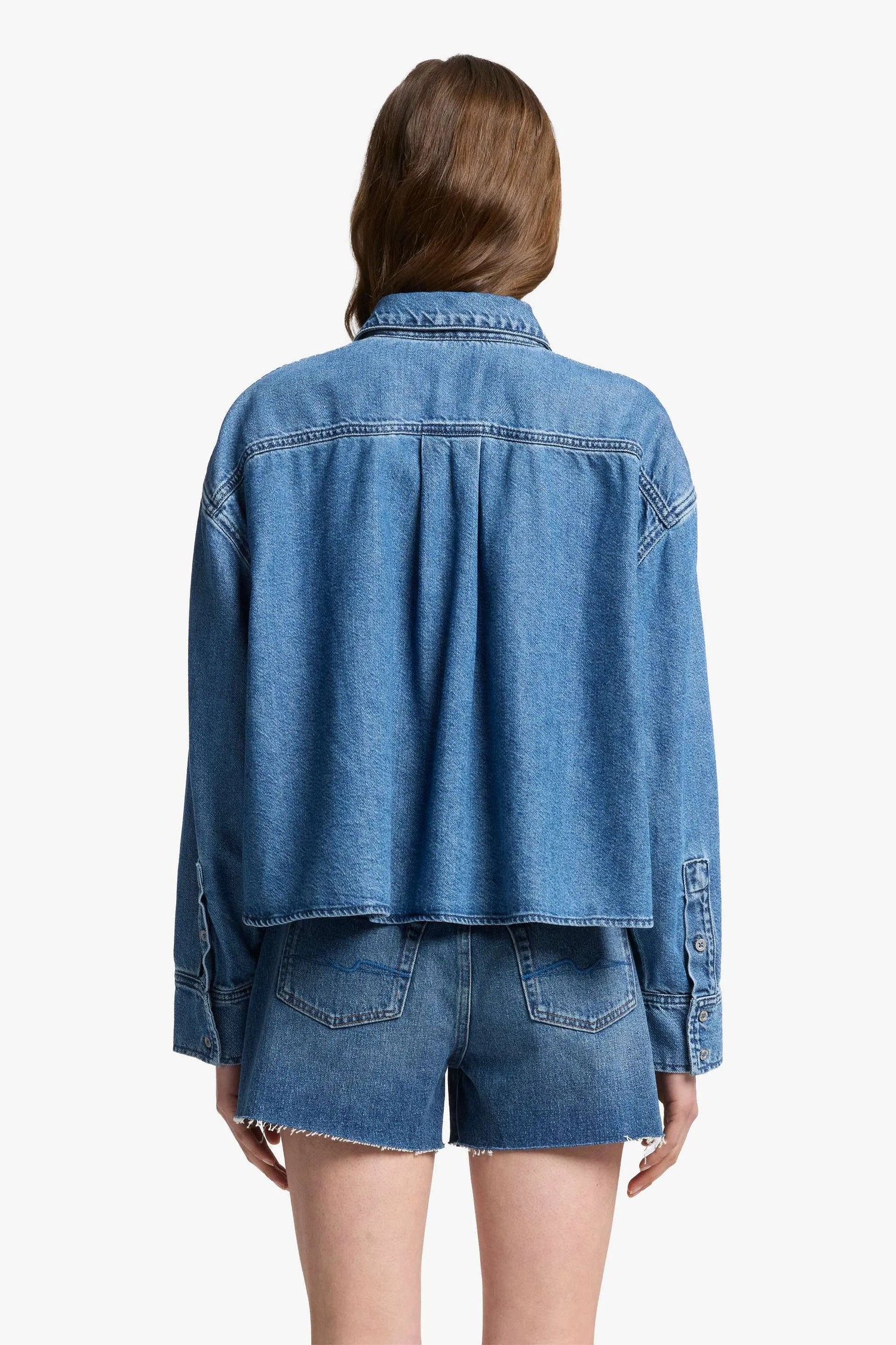 7 For All Mankind_Mid Blue_Weightless Denim Nina Cropped Shirt_7UL10E38_1BB_04