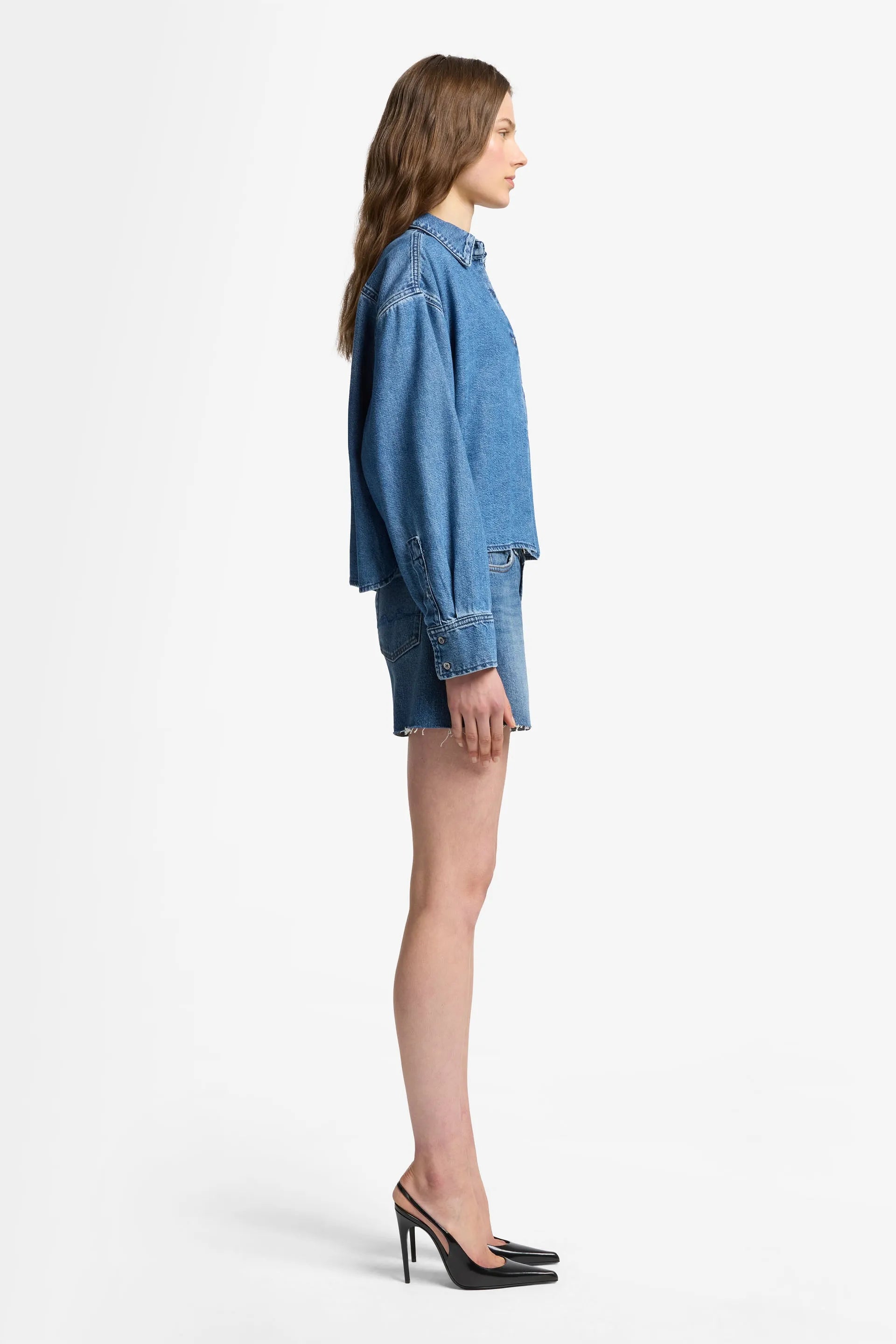 7 For All Mankind_Mid Blue_Weightless Denim Nina Cropped Shirt_7UL10E38_1BB_05