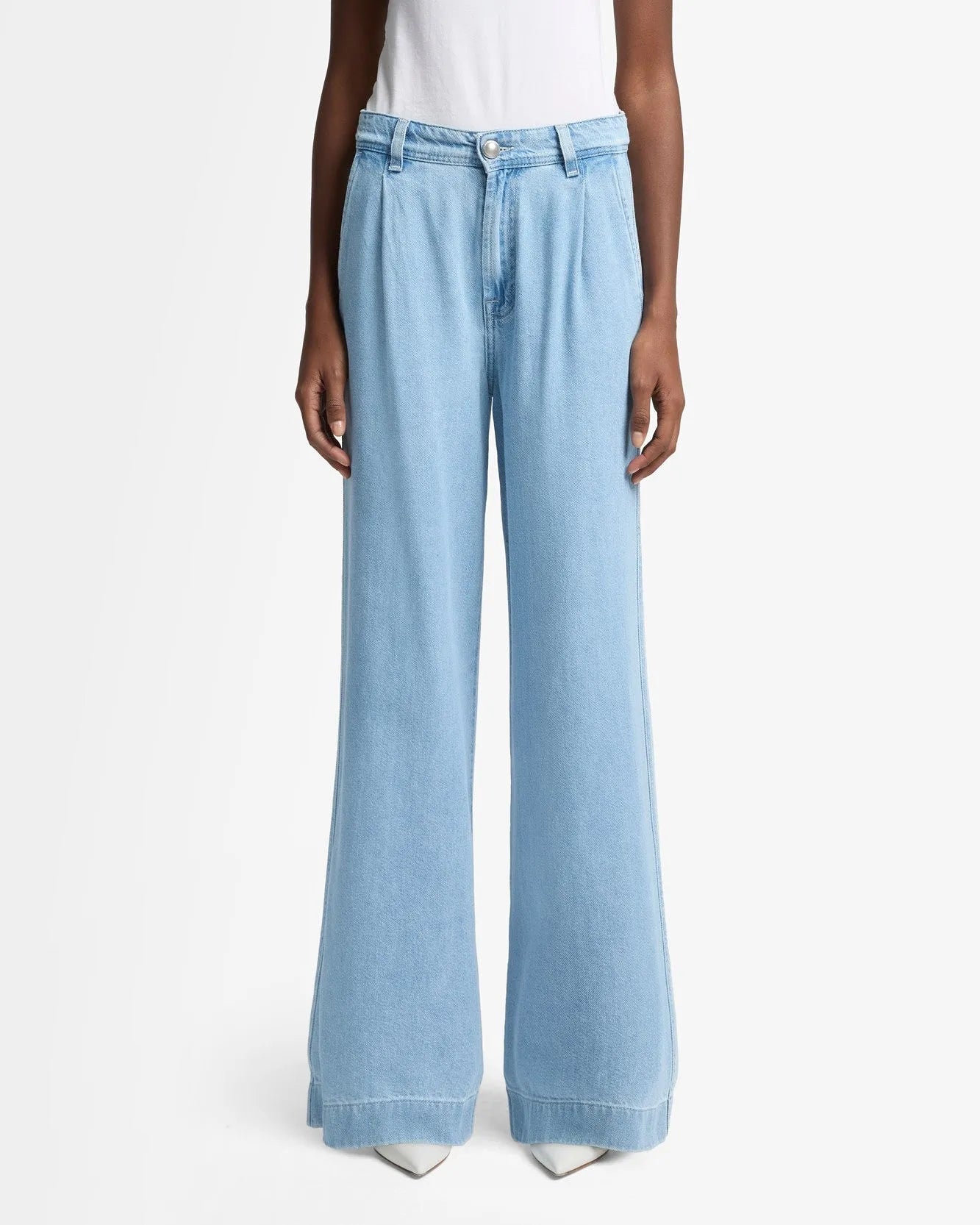 7 For All Mankind_Mid Blue_Weightless Denim Pleated Trouser_7UL30E38_1BA_02