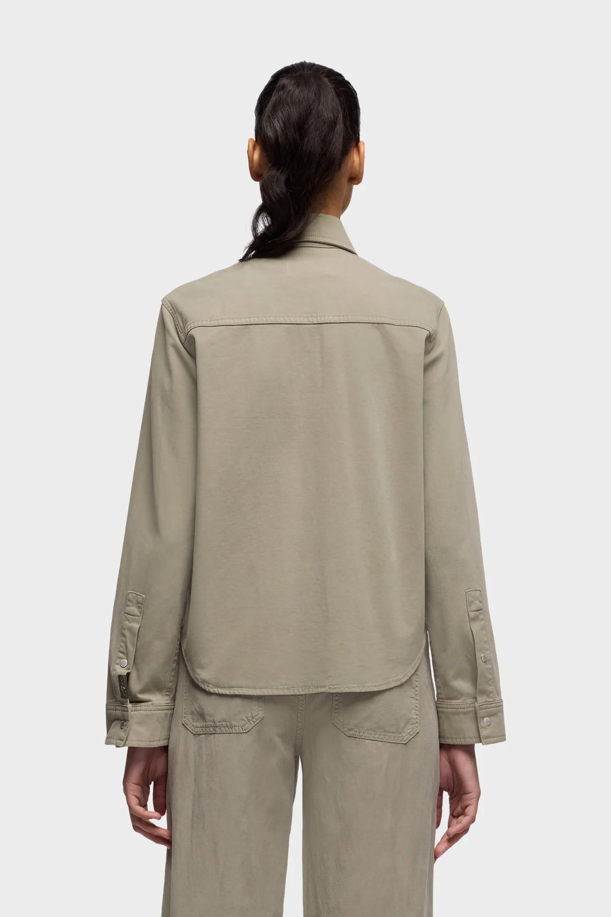7 For All Mankind Military Women Classic Shirt in Comfort Twill SKU: 7UR90E39_3O8 Image 04