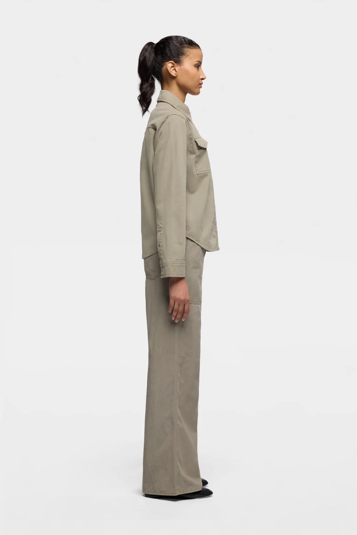 7 For All Mankind Military Women Classic Shirt in Comfort Twill SKU: 7UR90E39_3O8 Image 05