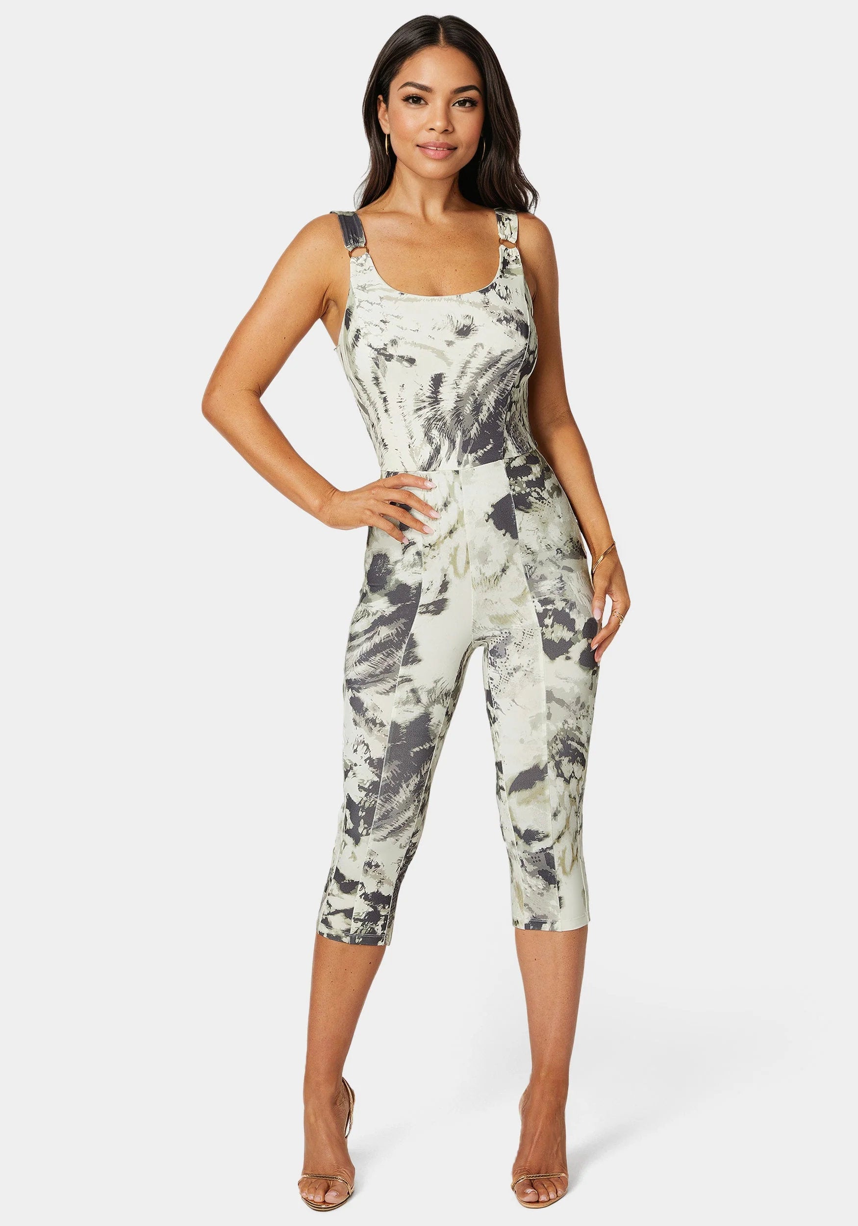 Bebe_Open Neck Capri Catsuit_7skg0169be_Jungle Bloom Print_01