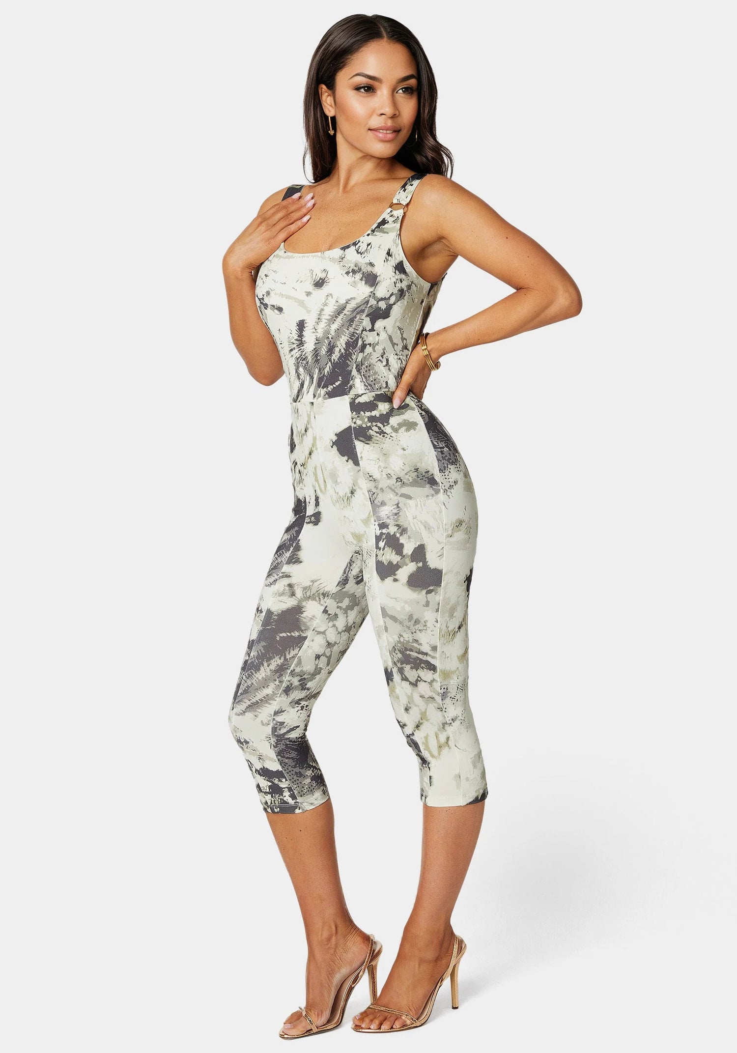 Bebe_Open Neck Capri Catsuit_7skg0169be_Jungle Bloom Print_02