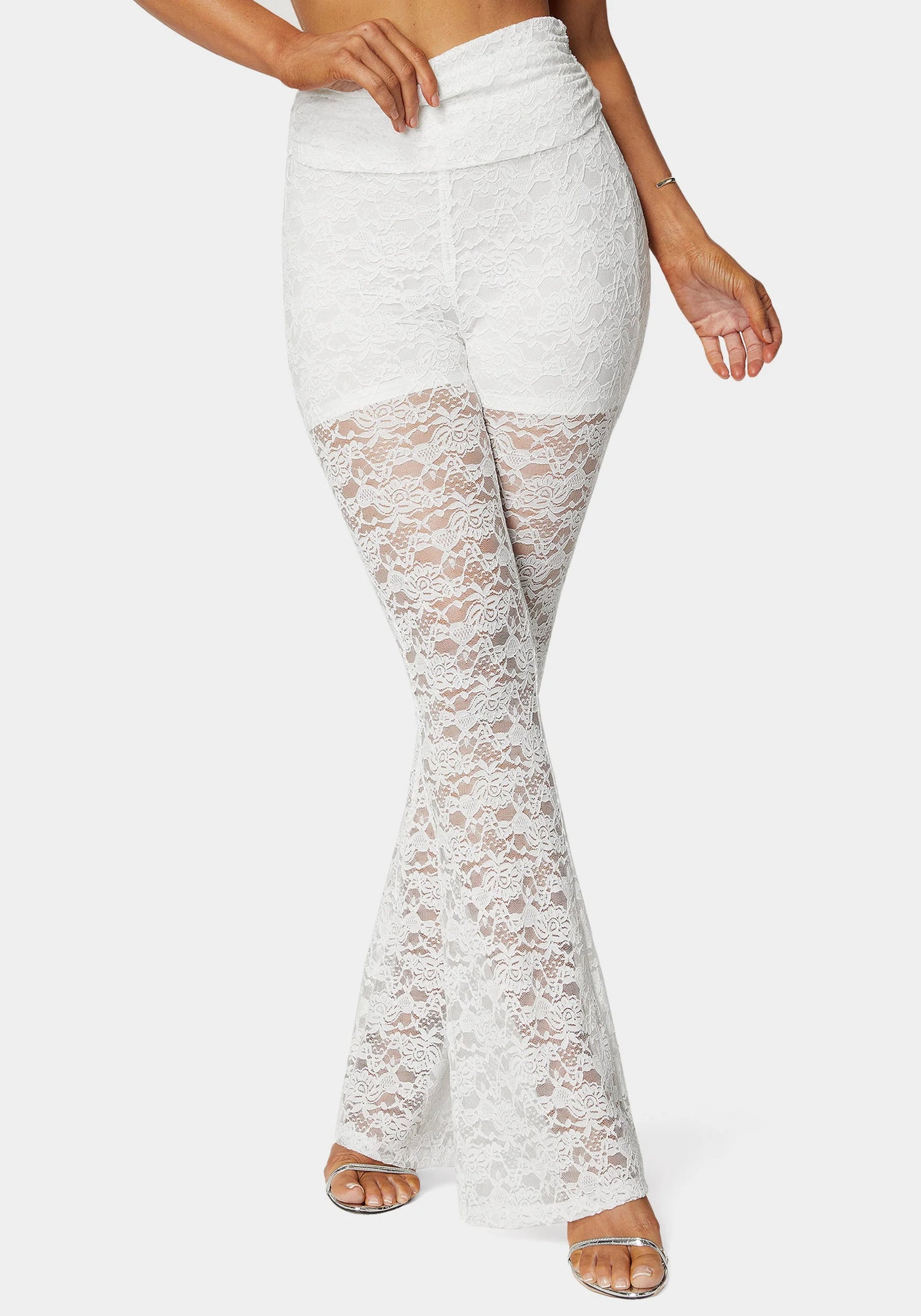 Bebe_Flared Lace Pant_7skp0347be_White Alyssum_02