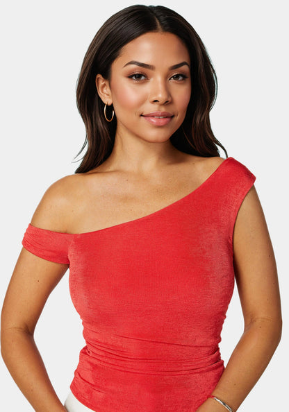 Bebe_One Shoulder Ruched Knit Top_7skt0419be_Grenadine_04